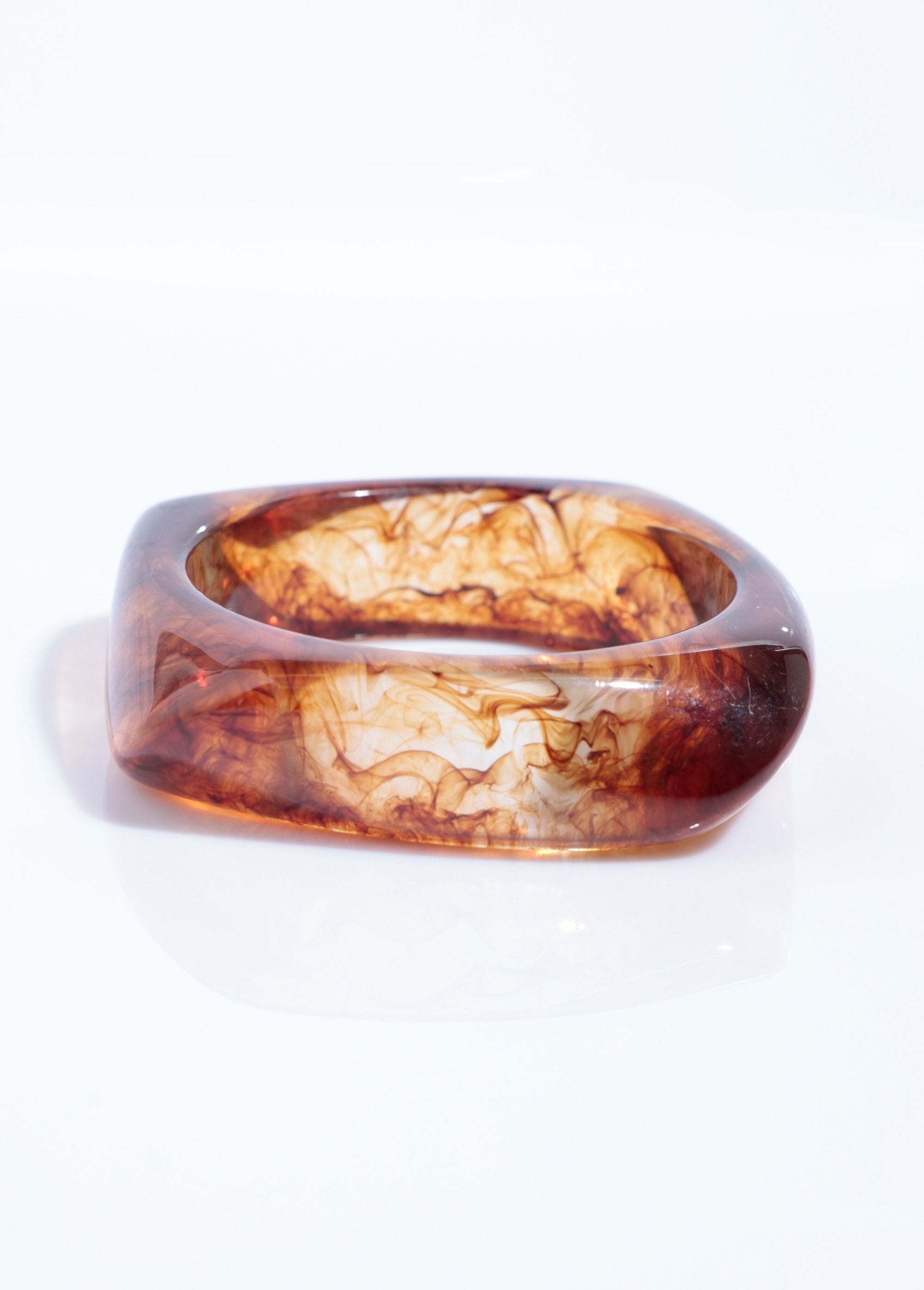 Vierkante_stijve_amber-look_armband_Ambre_FA1_slim