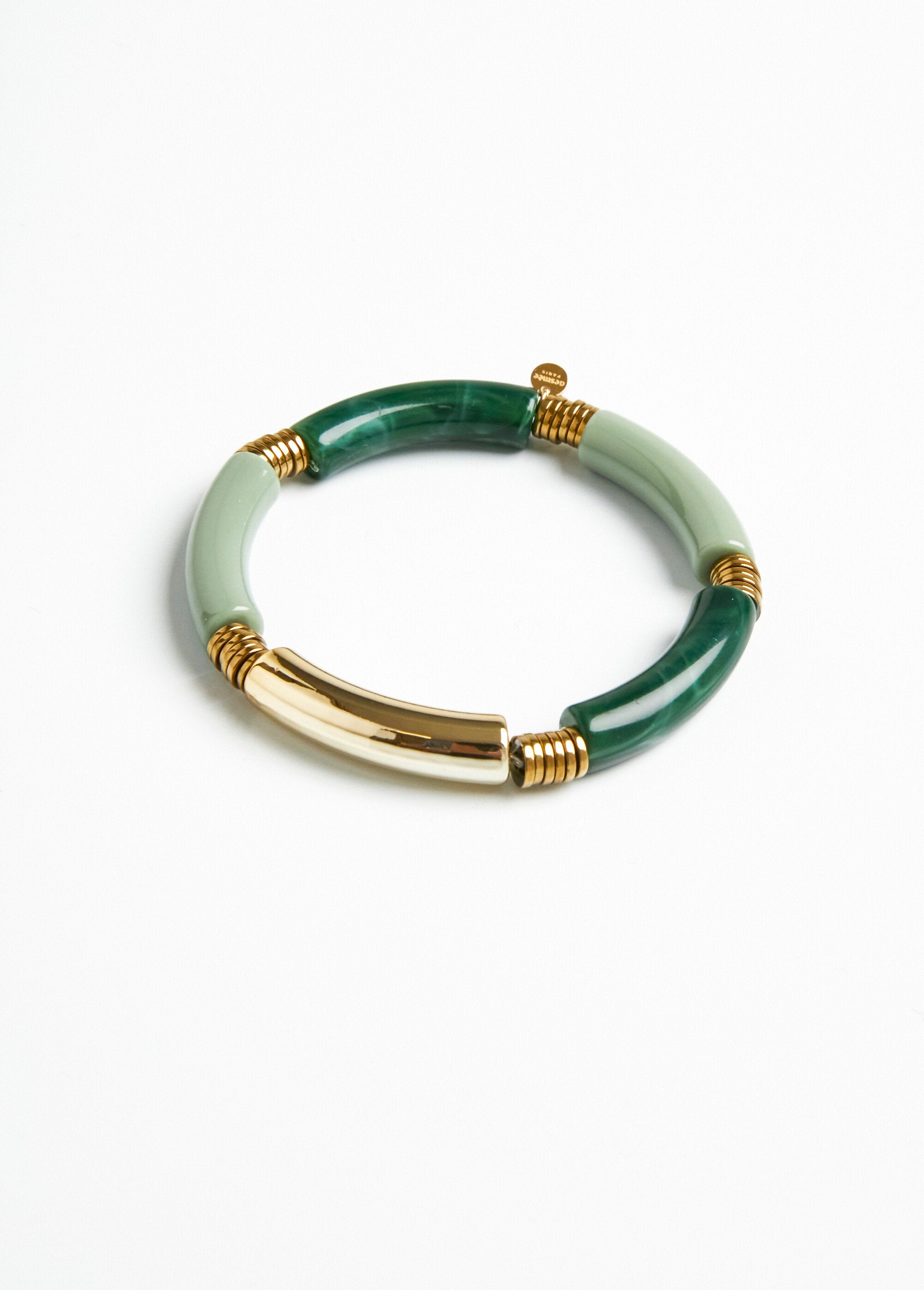 Edele_parels_en_gouden_armband_Vert_DE1_slim