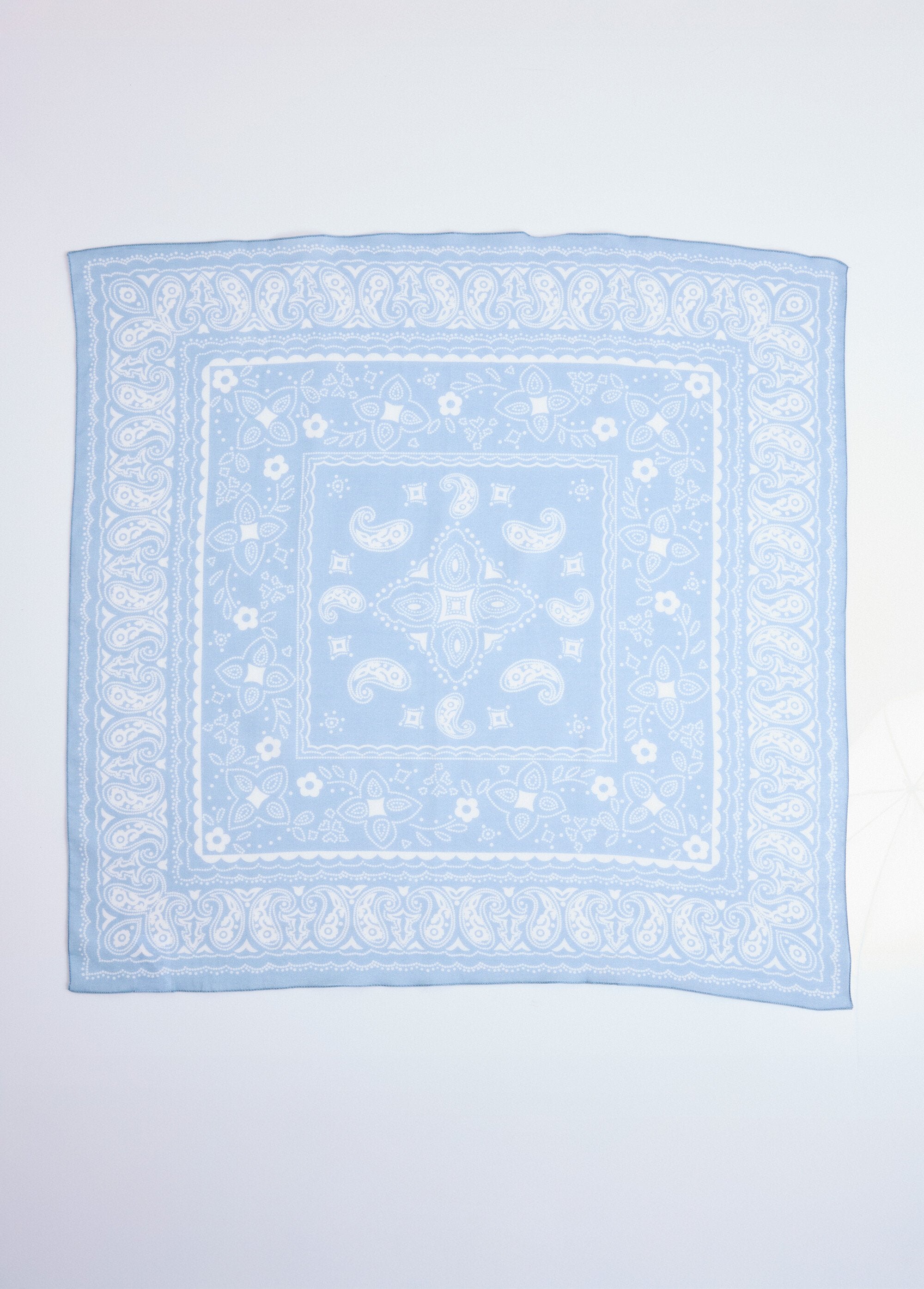Kasjmier_print_bandana_vierkant_Bleu_et_blanc_DE1_slim