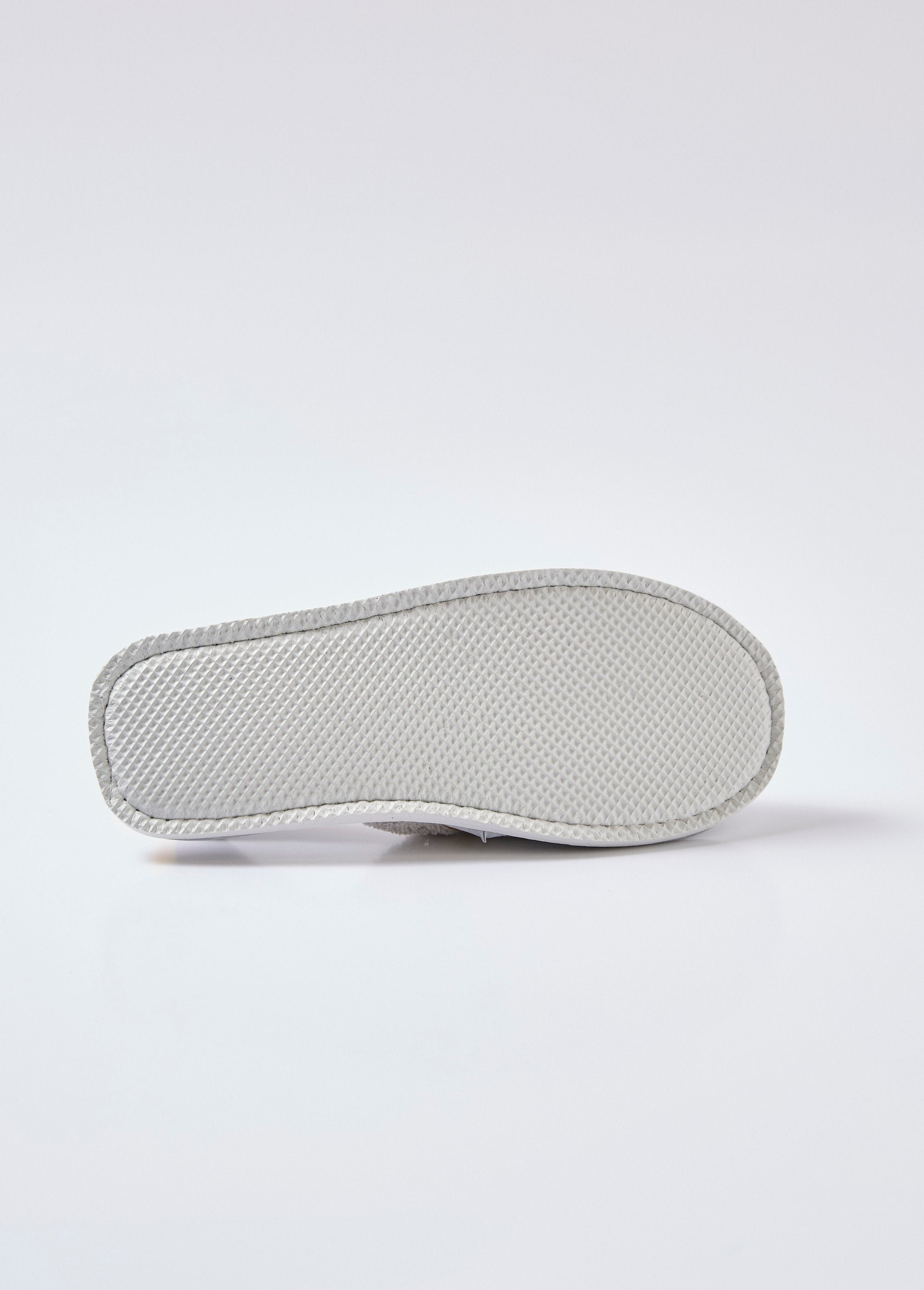 Muiltjes,_contrasterende_lijnen_Gris_UN1_slim