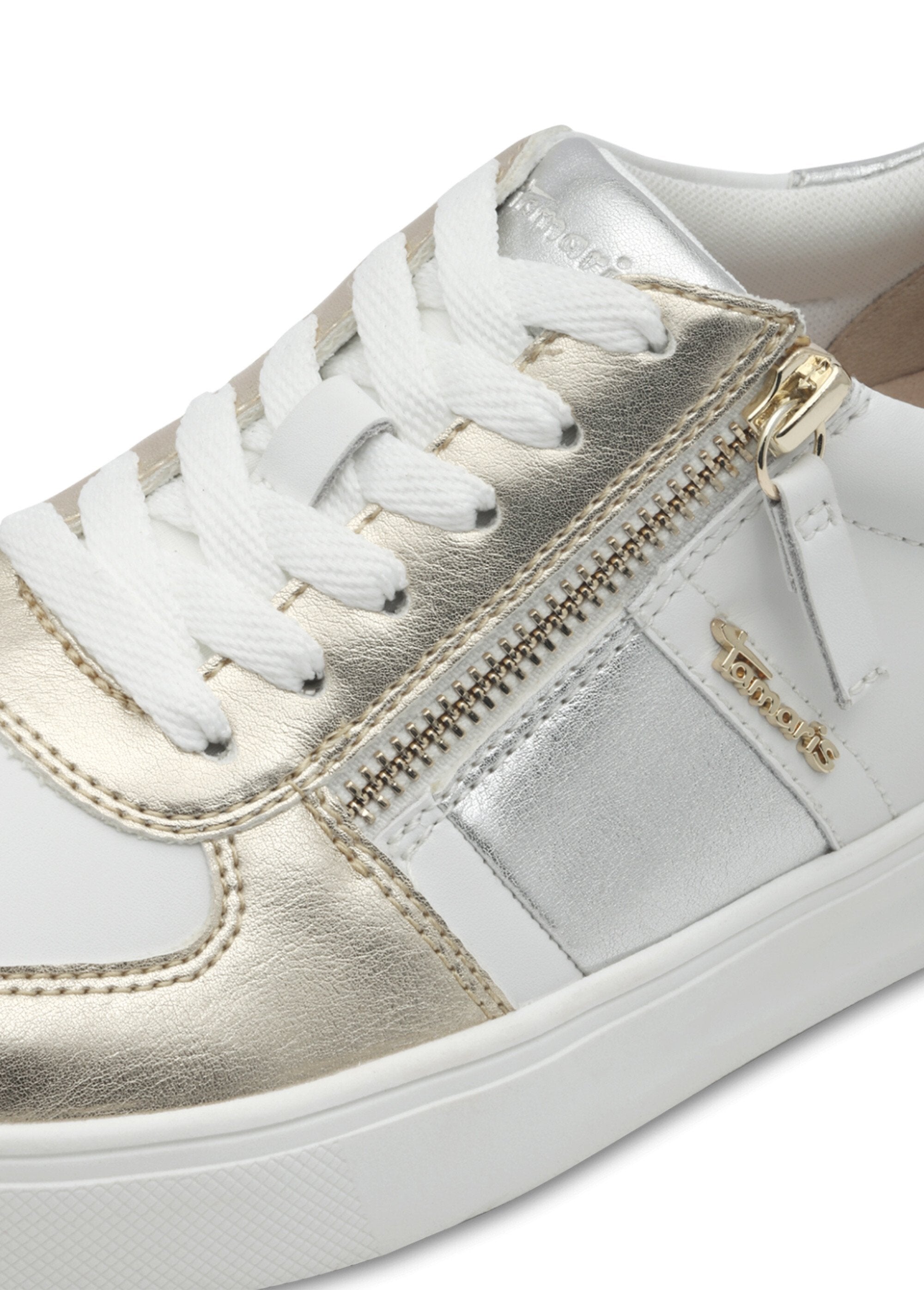 Sportschoenen_van_verschillende_materialen_met_dikke_zool_en_ritssluiting_Dore_argente_DE1_slim