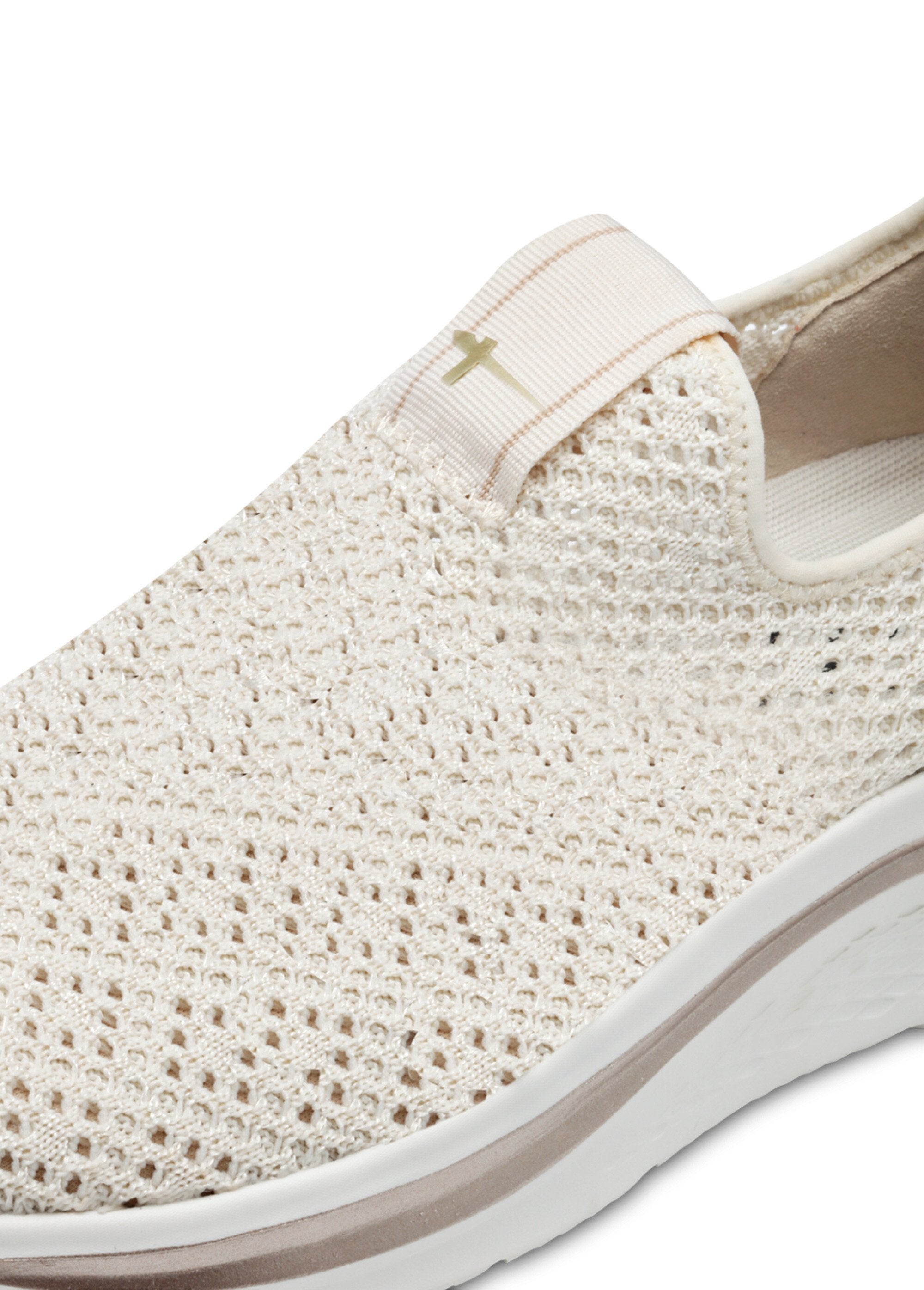 Veterschoenen_van_mesh_Beige_DE1_slim