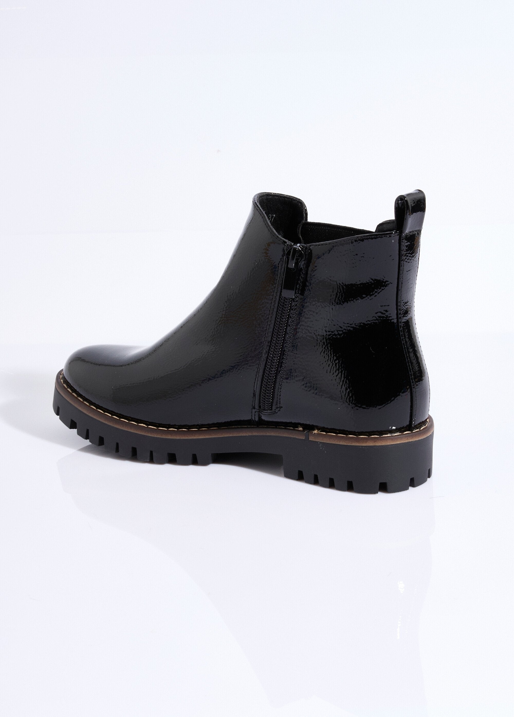 Fancy_Chelsea_boots_met_ingekeepte_zolen_Noir_DO1_slim