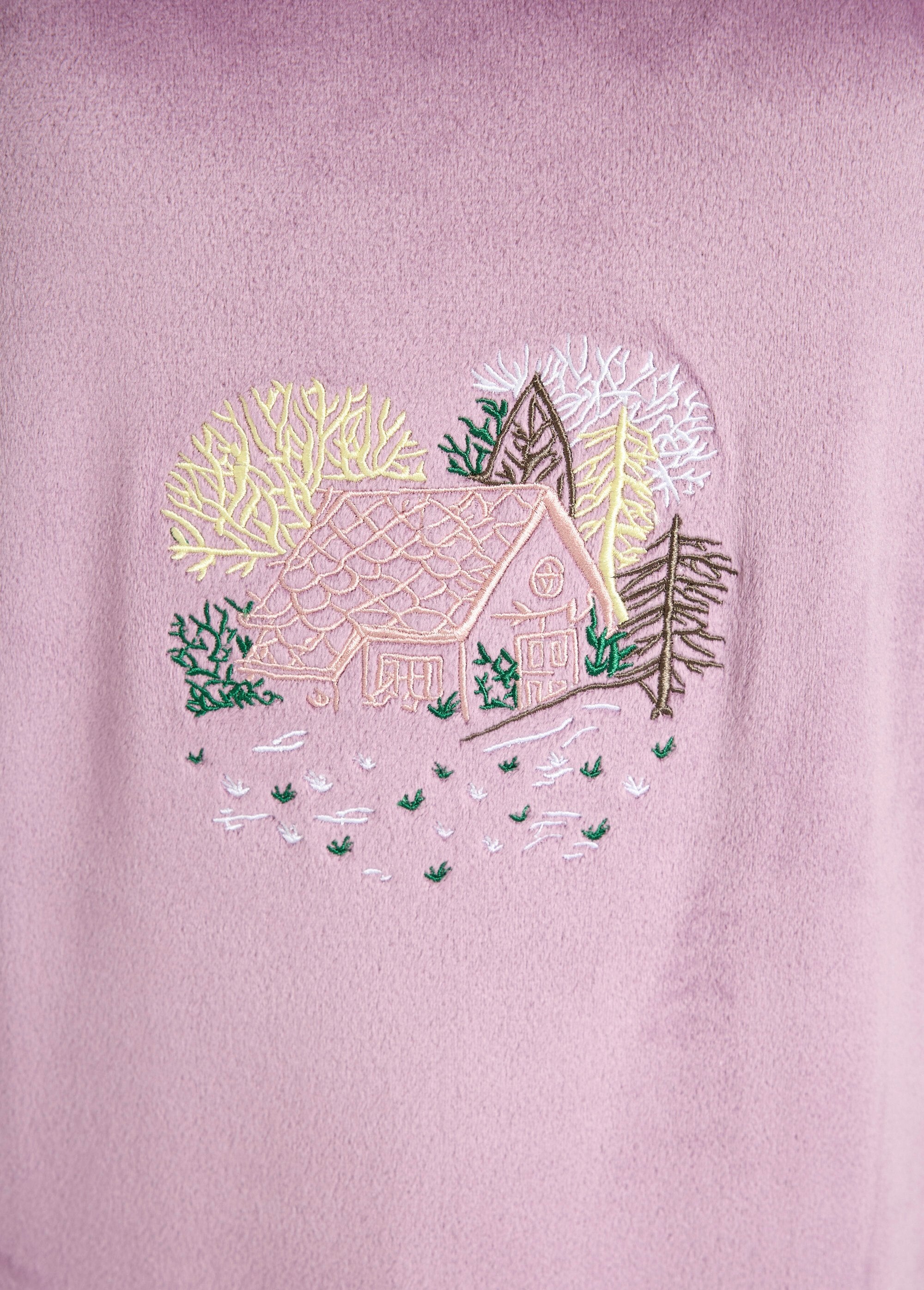 Geborduurd_fleece_nachthemd,_halflang_Violine_DE2_slim