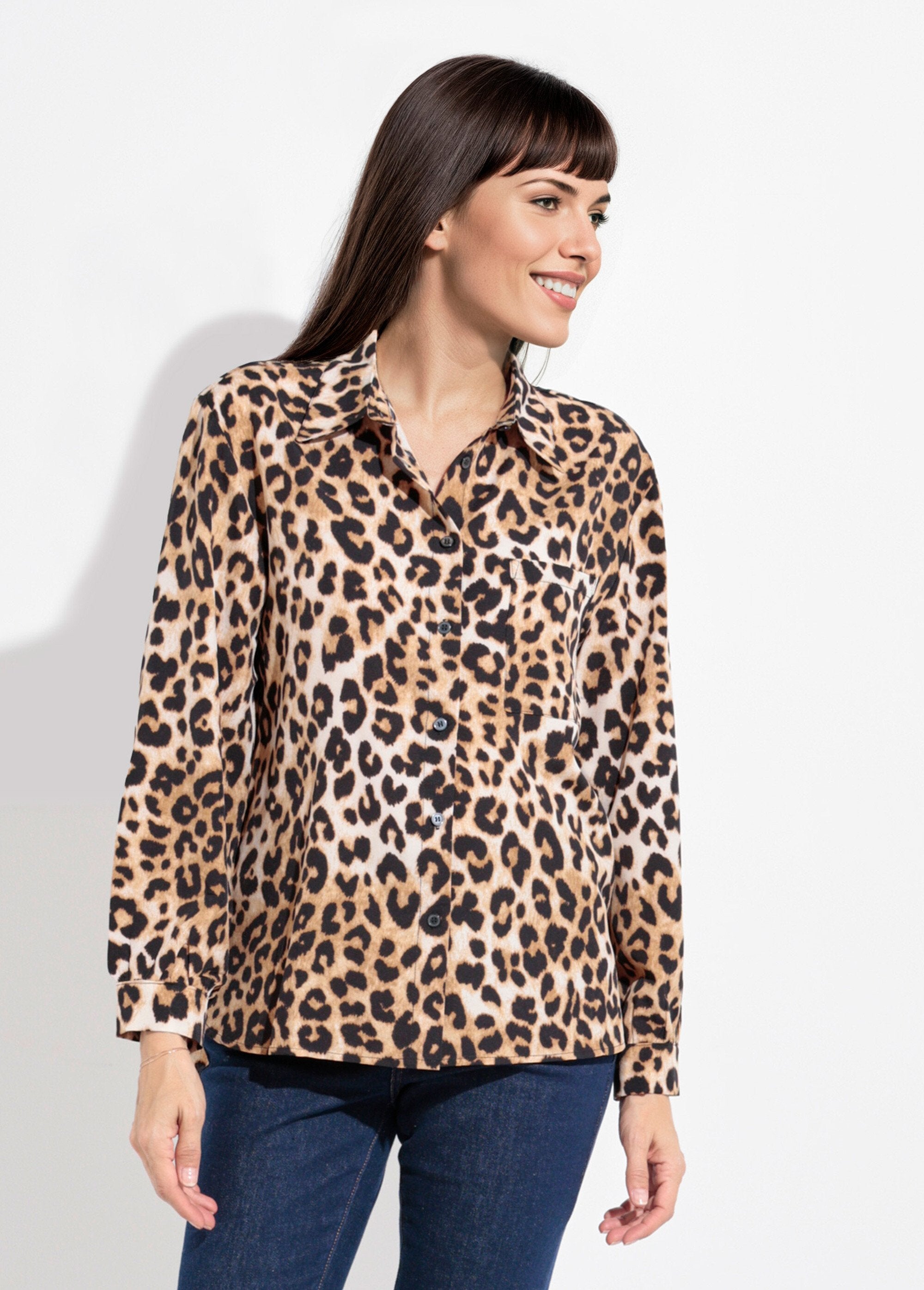 Vloeiende_luipaardblouse_met_tailorkraag_Leopard_FA1_slim