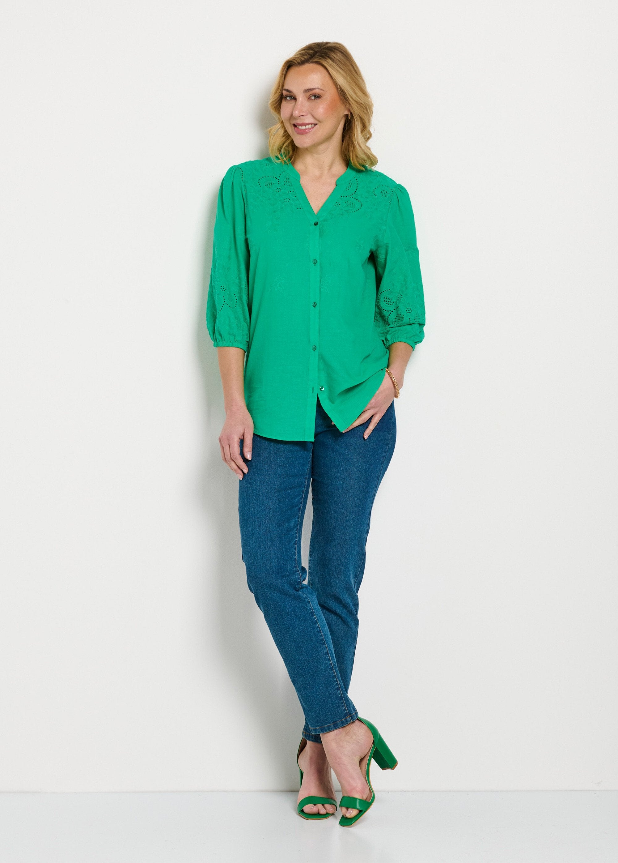 Lange_geborduurde_katoenen_blouse,_3/4_mouwen_Vert_SF1_slim