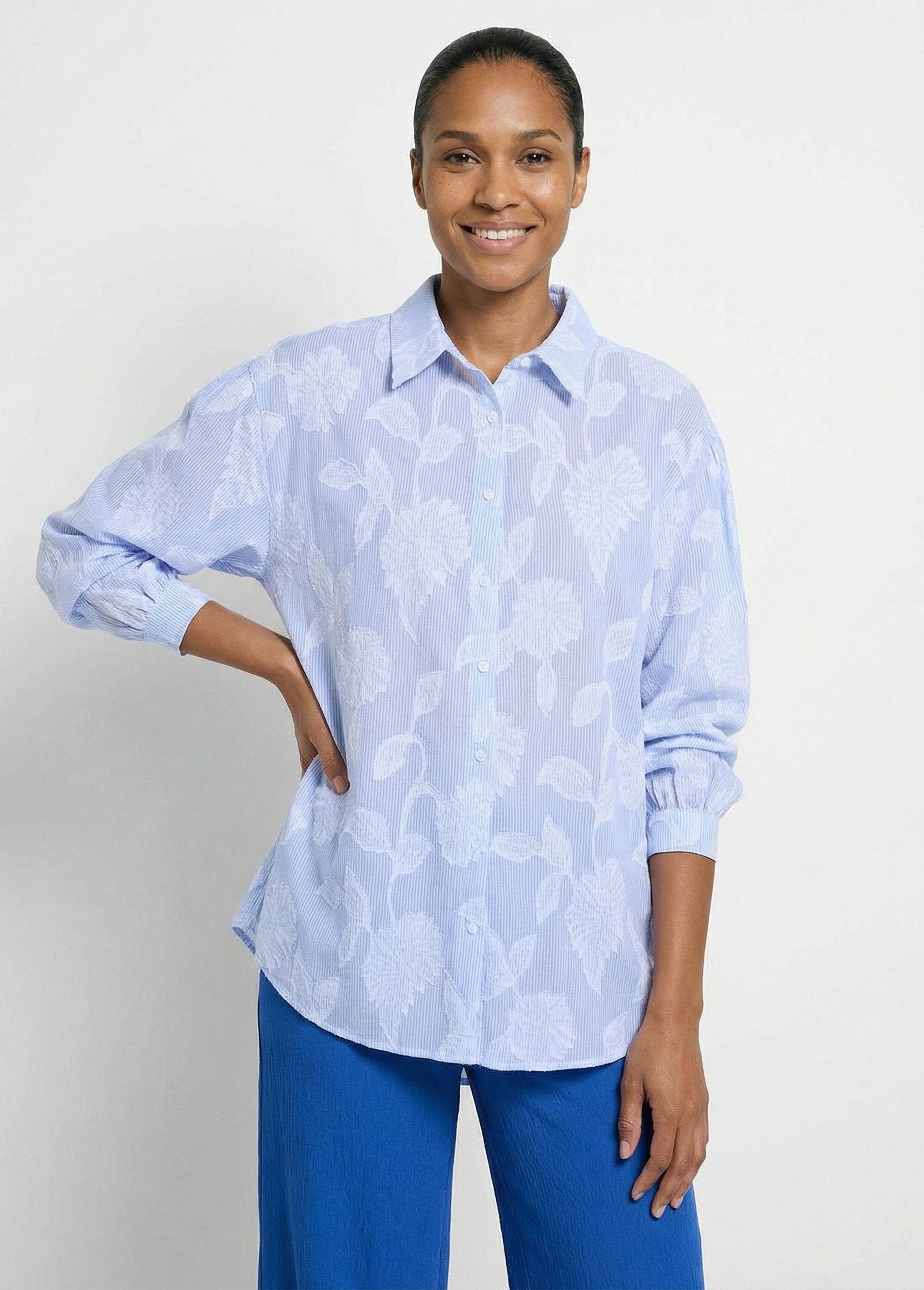 Lange_katoenen_blouse_met_strepen_en_jacquard_Bleu_et_blanc_FA1_slim