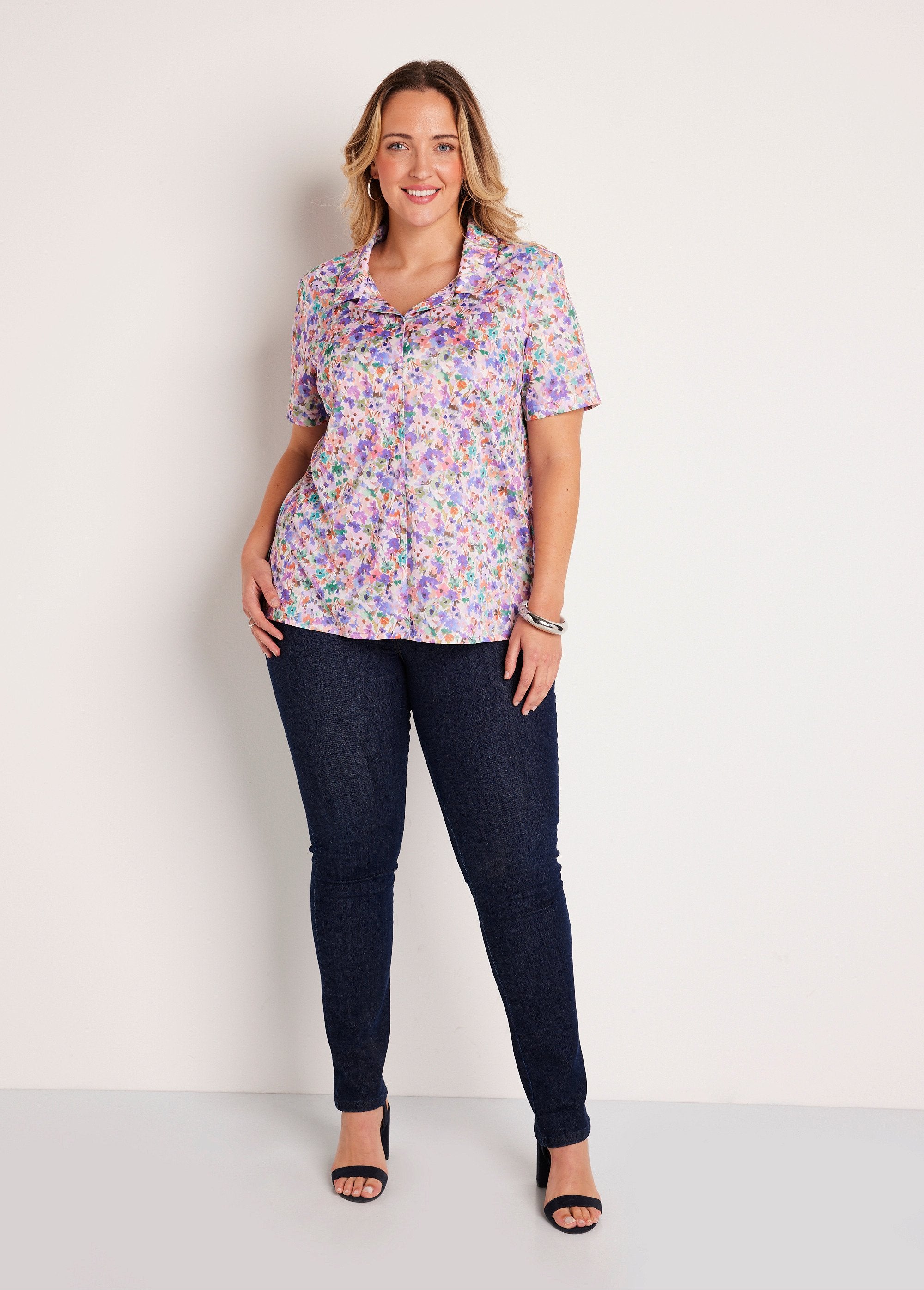 Lange_gebloemde_blouse_Paars_en_roze_SF1_curvy