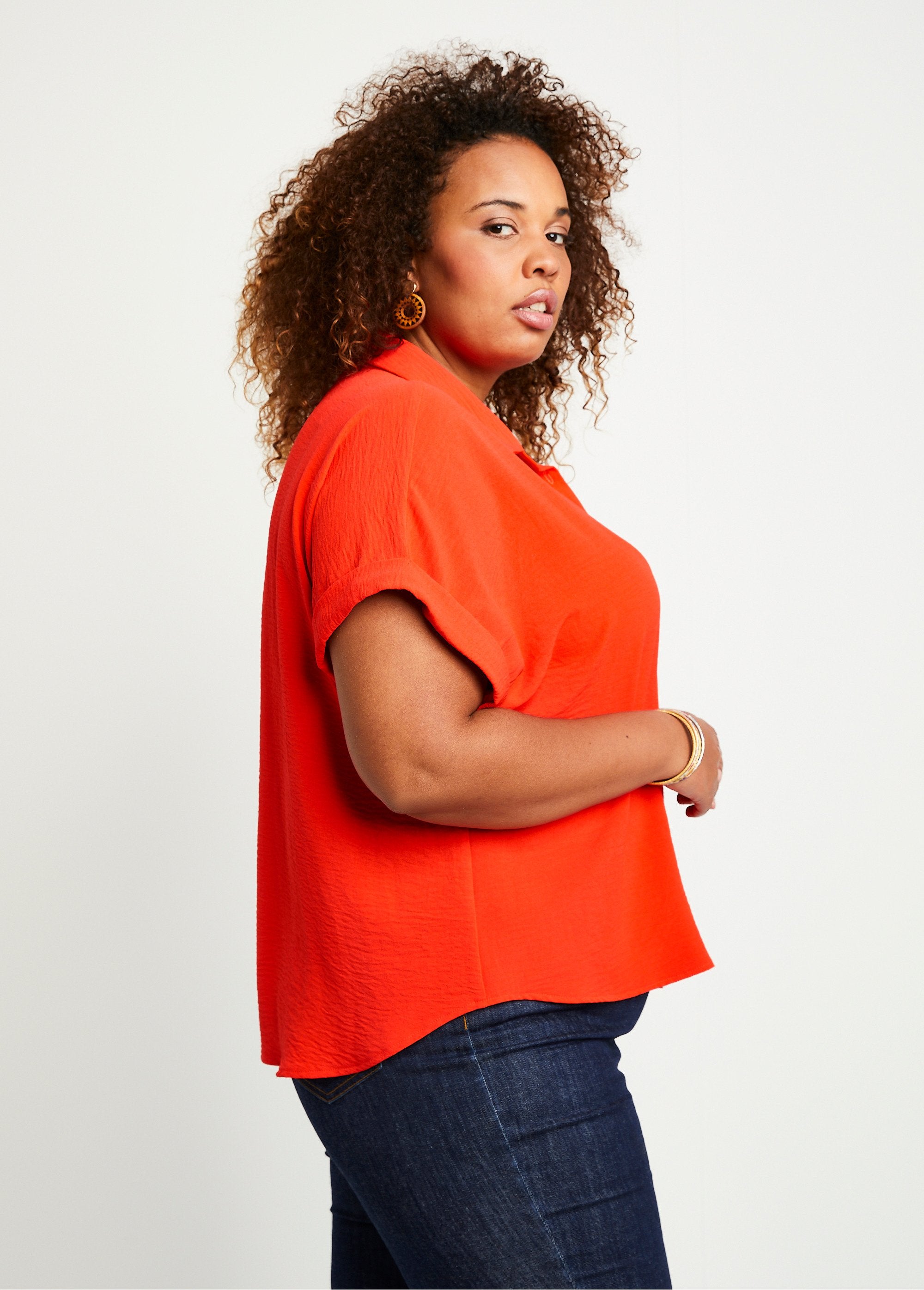 Effen_blouse_met_korte_mouwen_ORANJE_FA2_curvy