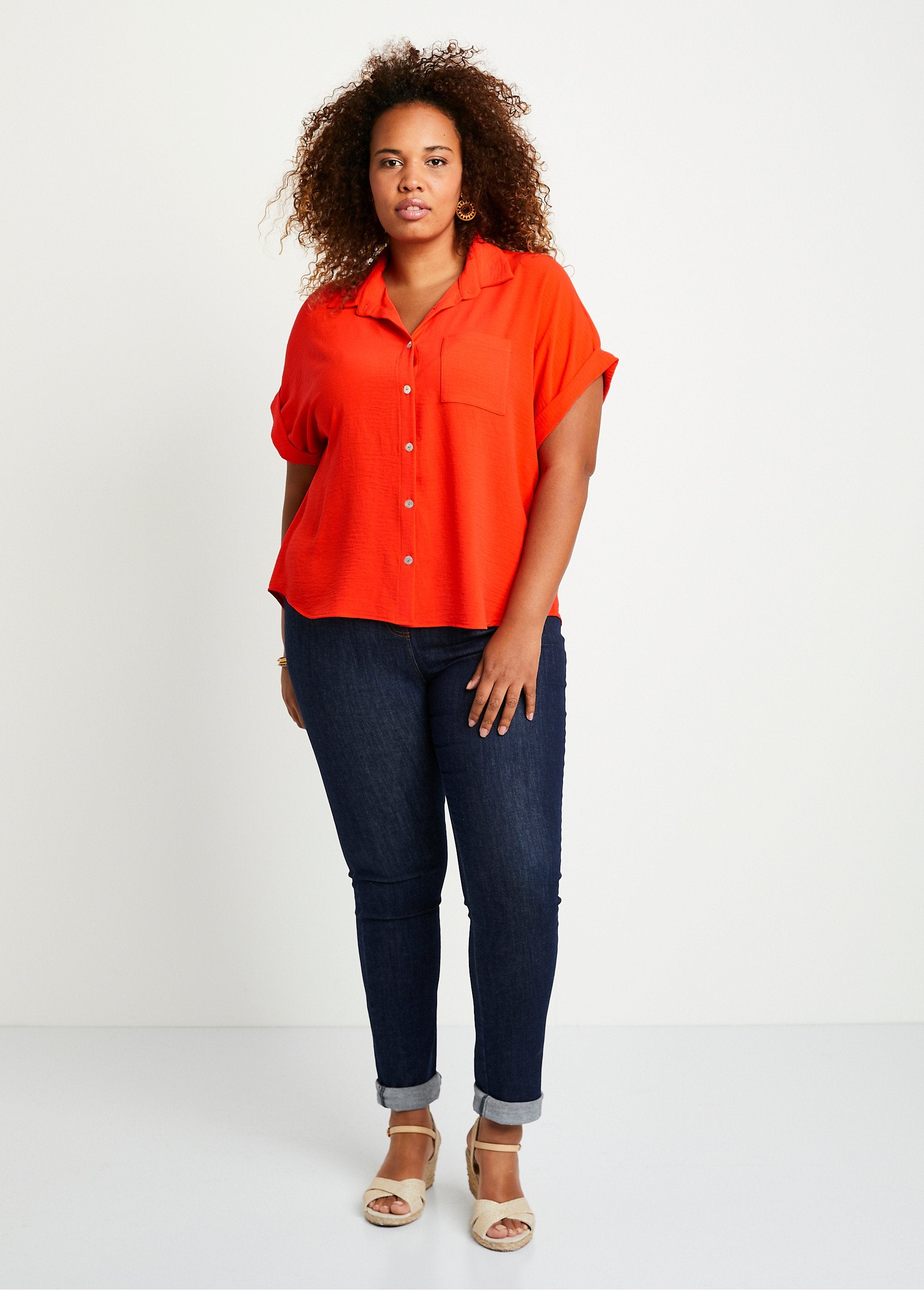 Effen_blouse_met_korte_mouwen_ORANJE_SF1_curvy