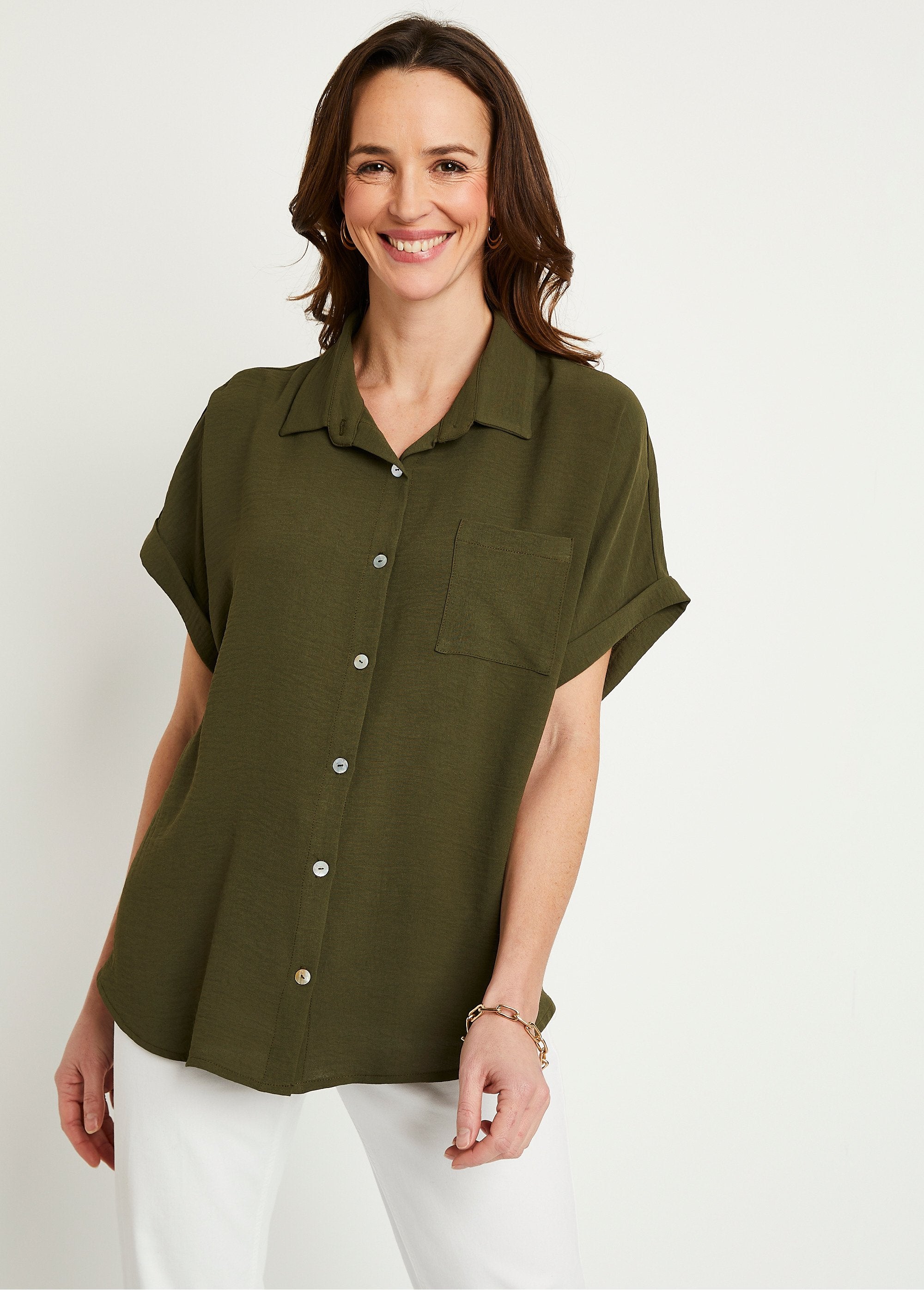 Effen_blouse_met_korte_mouwen_Khaki_FA1_slim