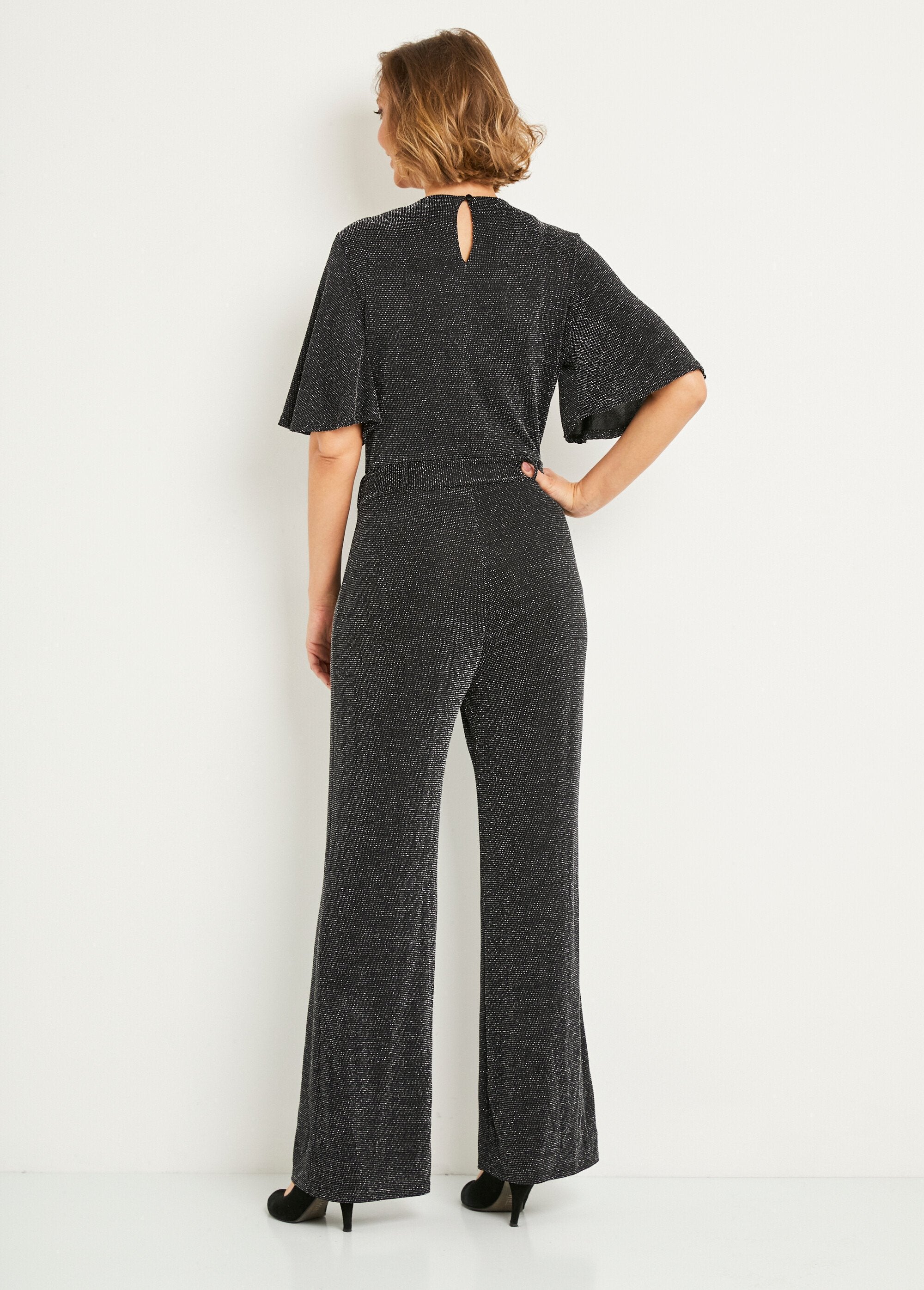 Jumpsuit_met_glanzende_wikkelbroek_Noir_DO1_slim