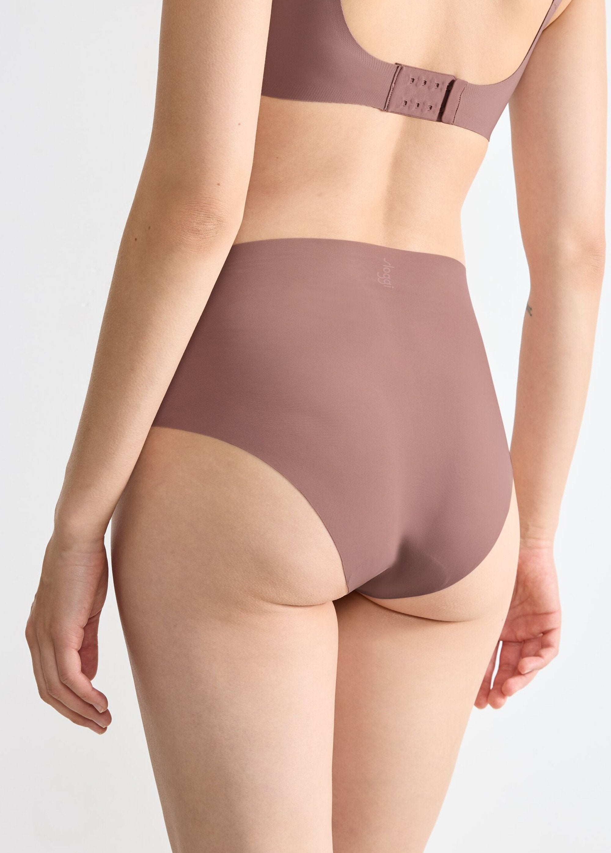 ®_Sloggi_-_Onzichtbare_slip_met_hoge_taille_Cacao_DO1_slim