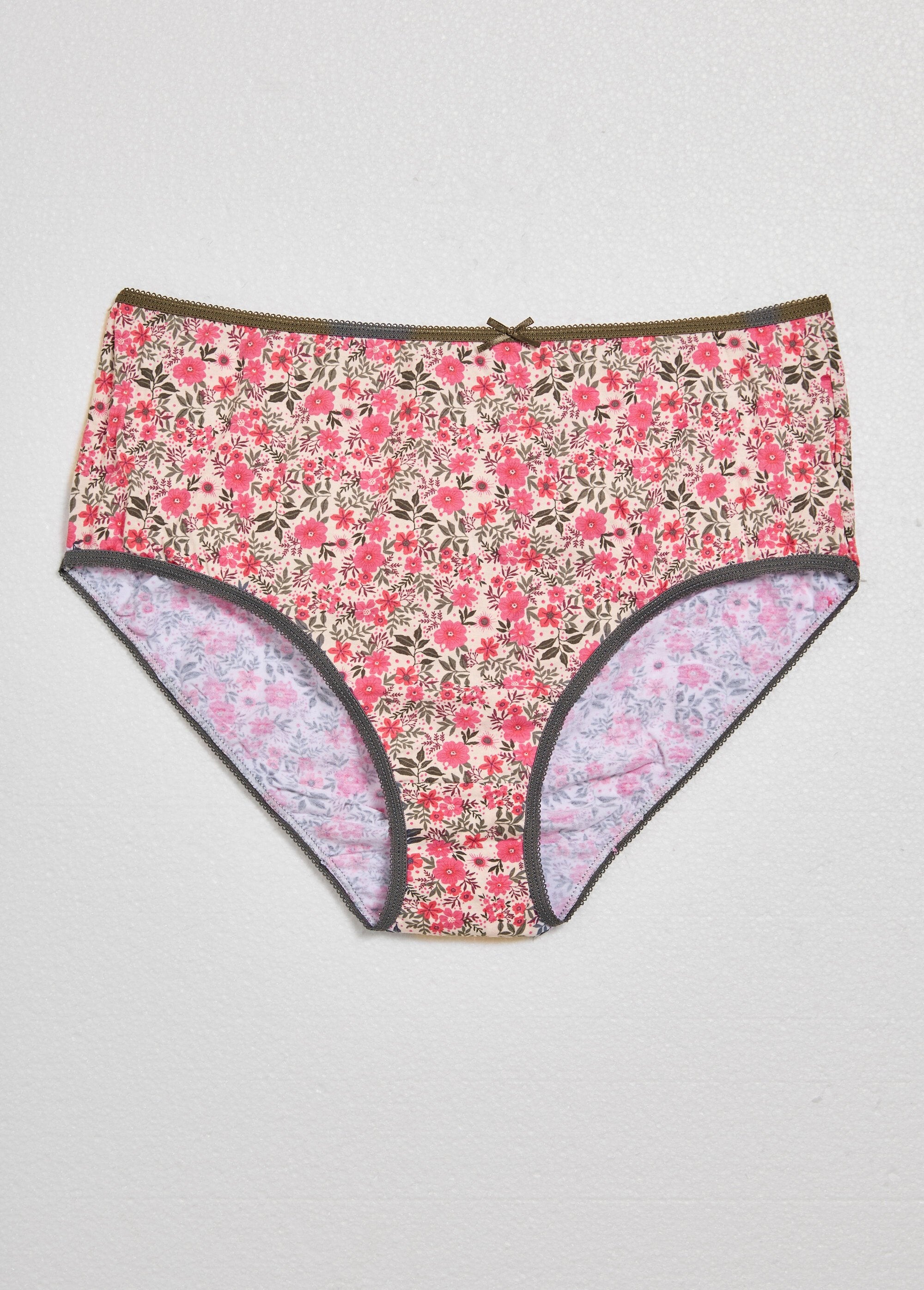 Gebloemde_maxibroek_Rose_DE1_slim