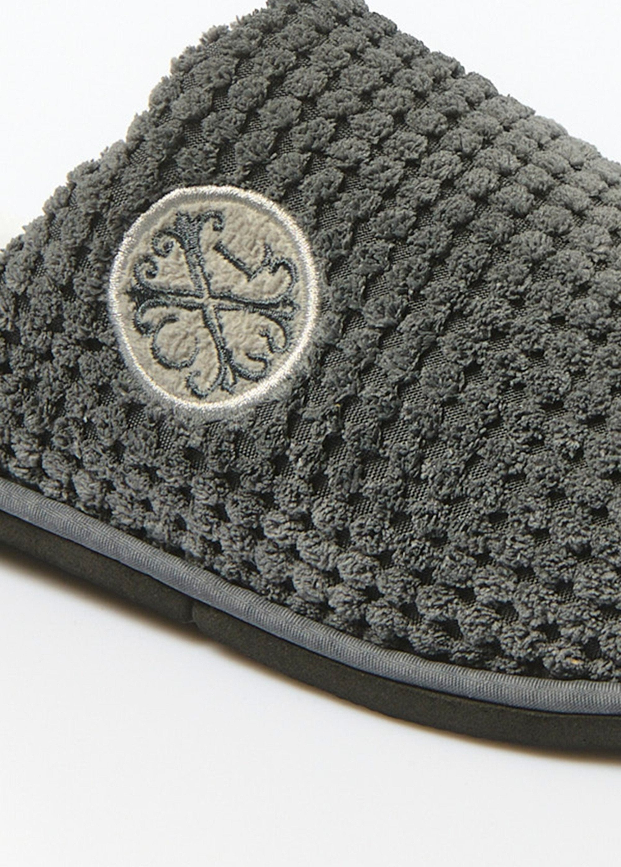 Textuur_badstof_pantoffels_Gris_DE1_slim
