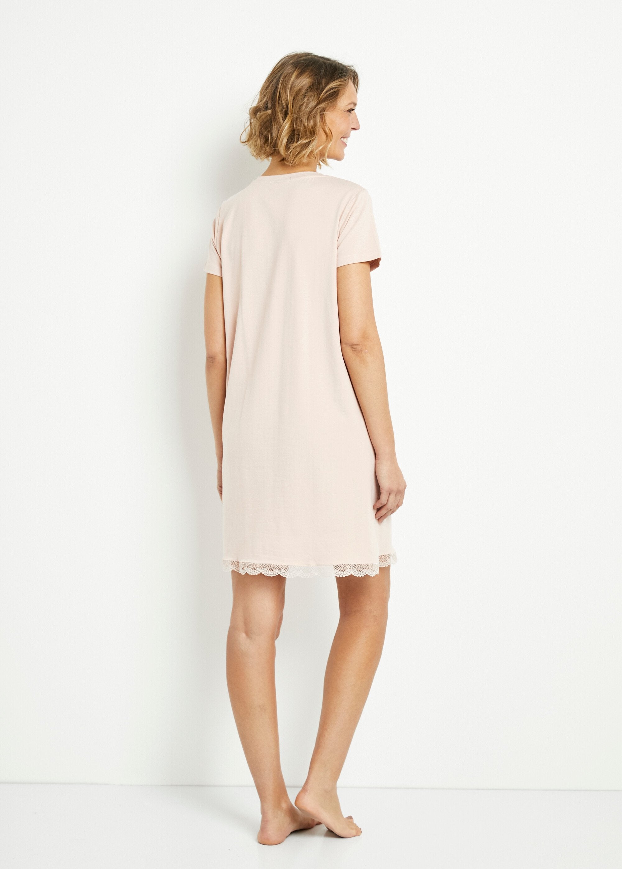 Nachtpon_van_kant_met_korte_mouwen_Rose_DO1_slim