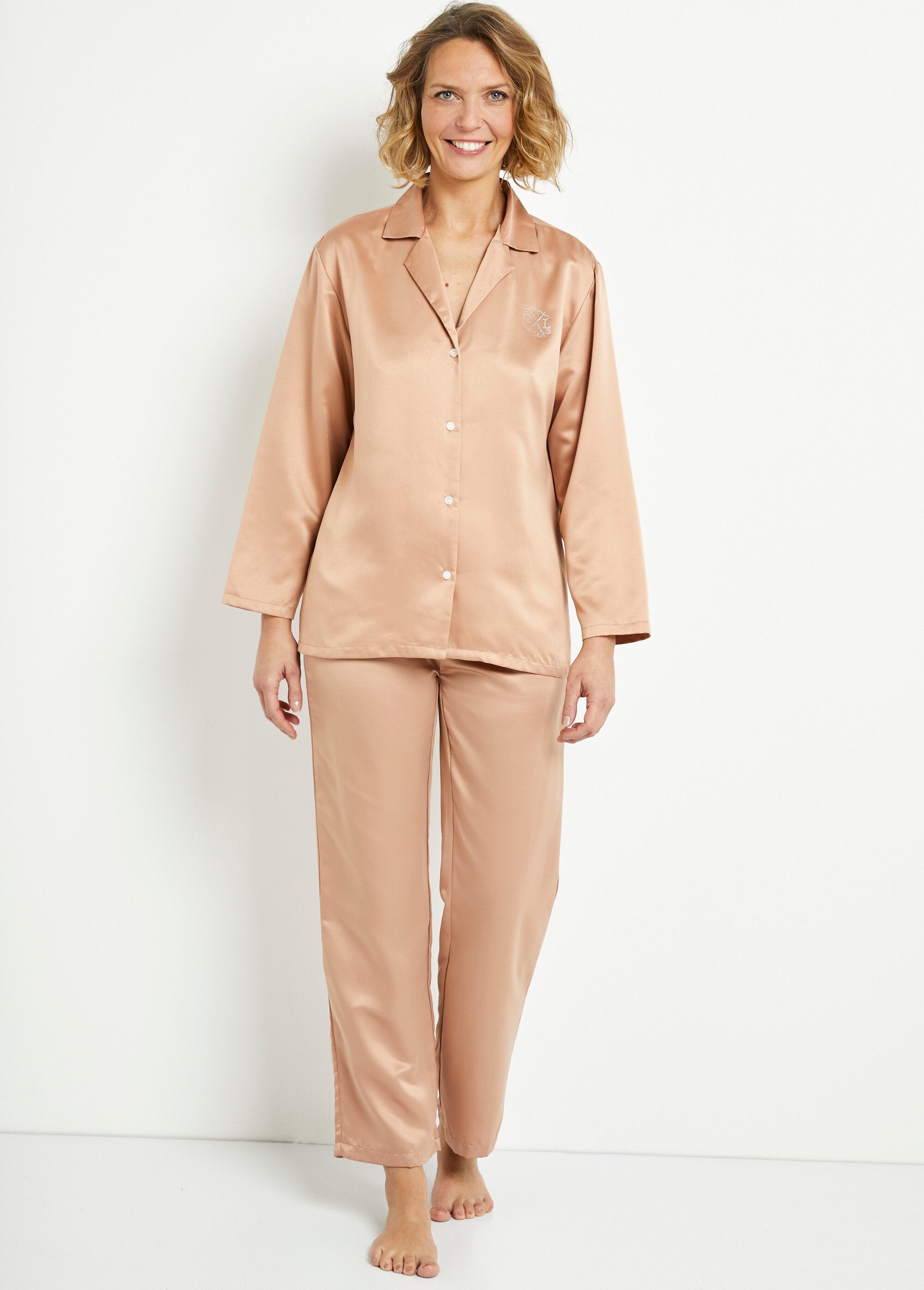 Satijnen_pyjamajasje_Beige_SF1_slim
