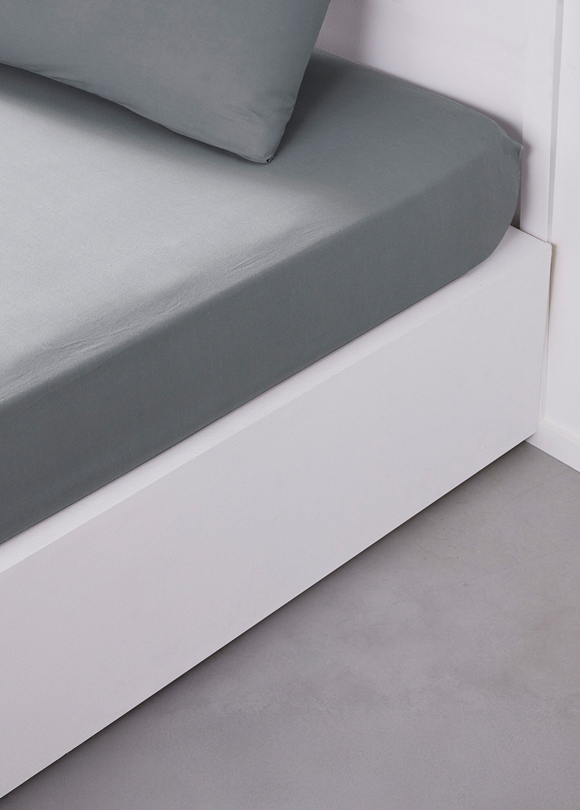 Topkwaliteit_hoeslaken_van_puur_katoen_Gris_DE1_slim