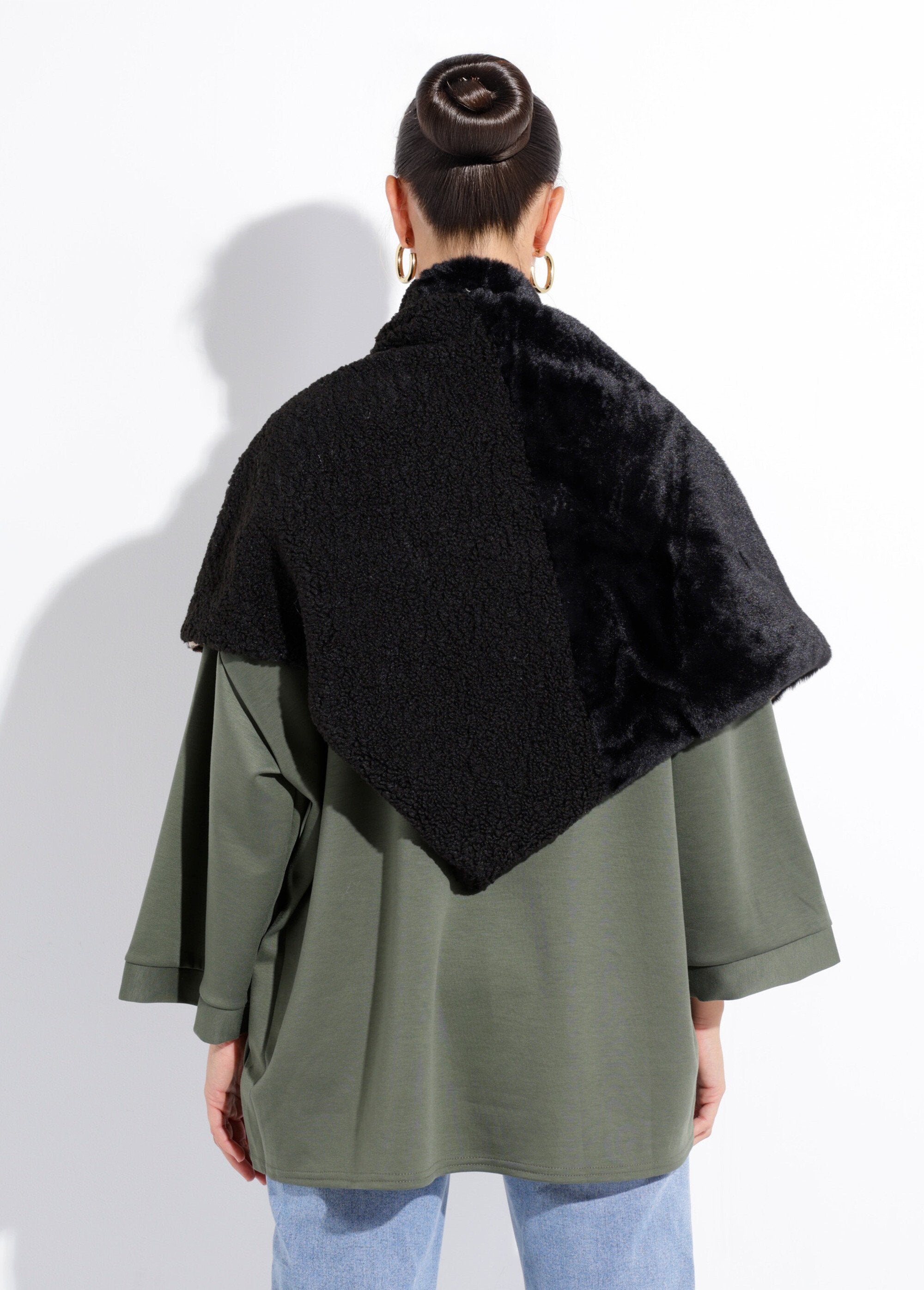 Triangelsjaal_om_in_imitatiebont_te_knopen_Noir_DO1_slim