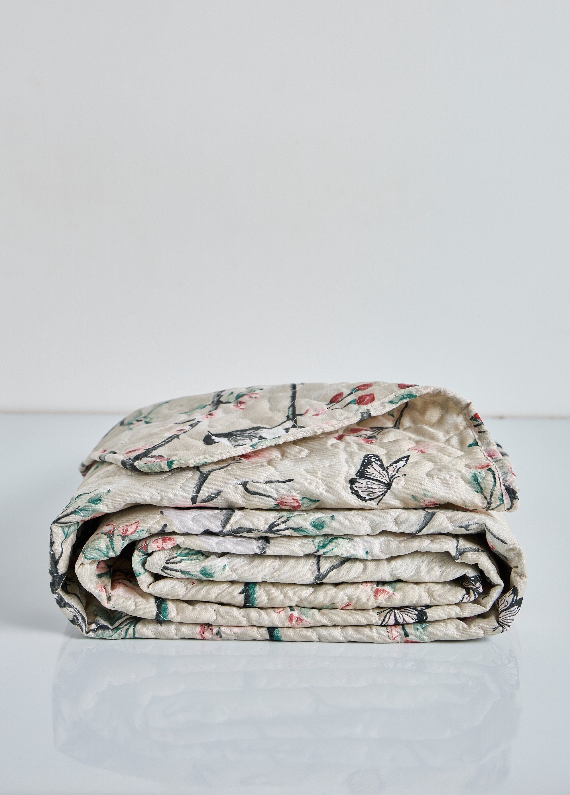 Spreien_set_220x200cm_+_2_kussenslopen_50x70cm_Beige_et_fleurs_FA1_slim