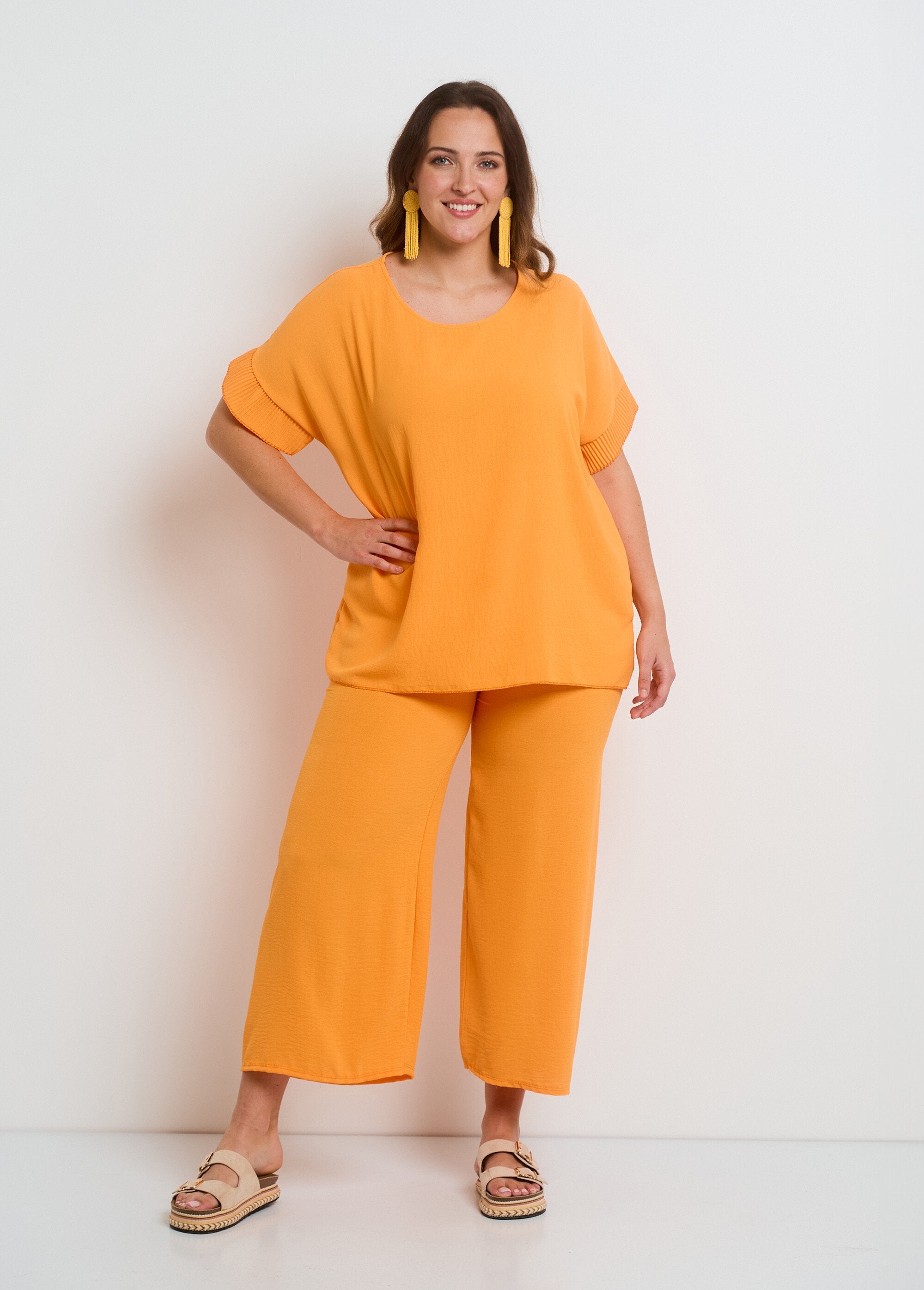 Soepel_vallende_tuniek_en_broek_Orange_FA1_curvy