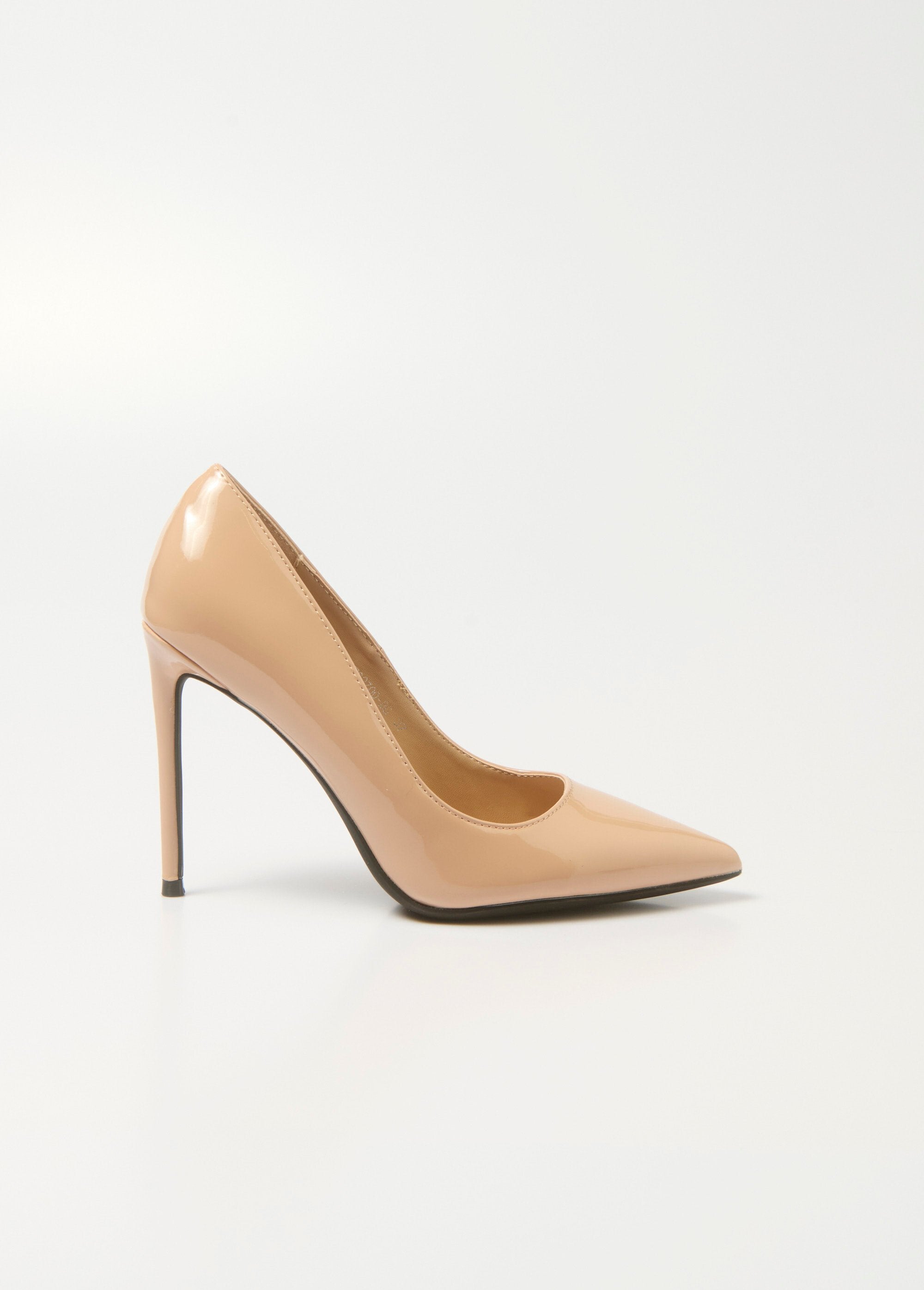 Lakpumps_met_naaldhak_Vernis_beige_DR1_slim