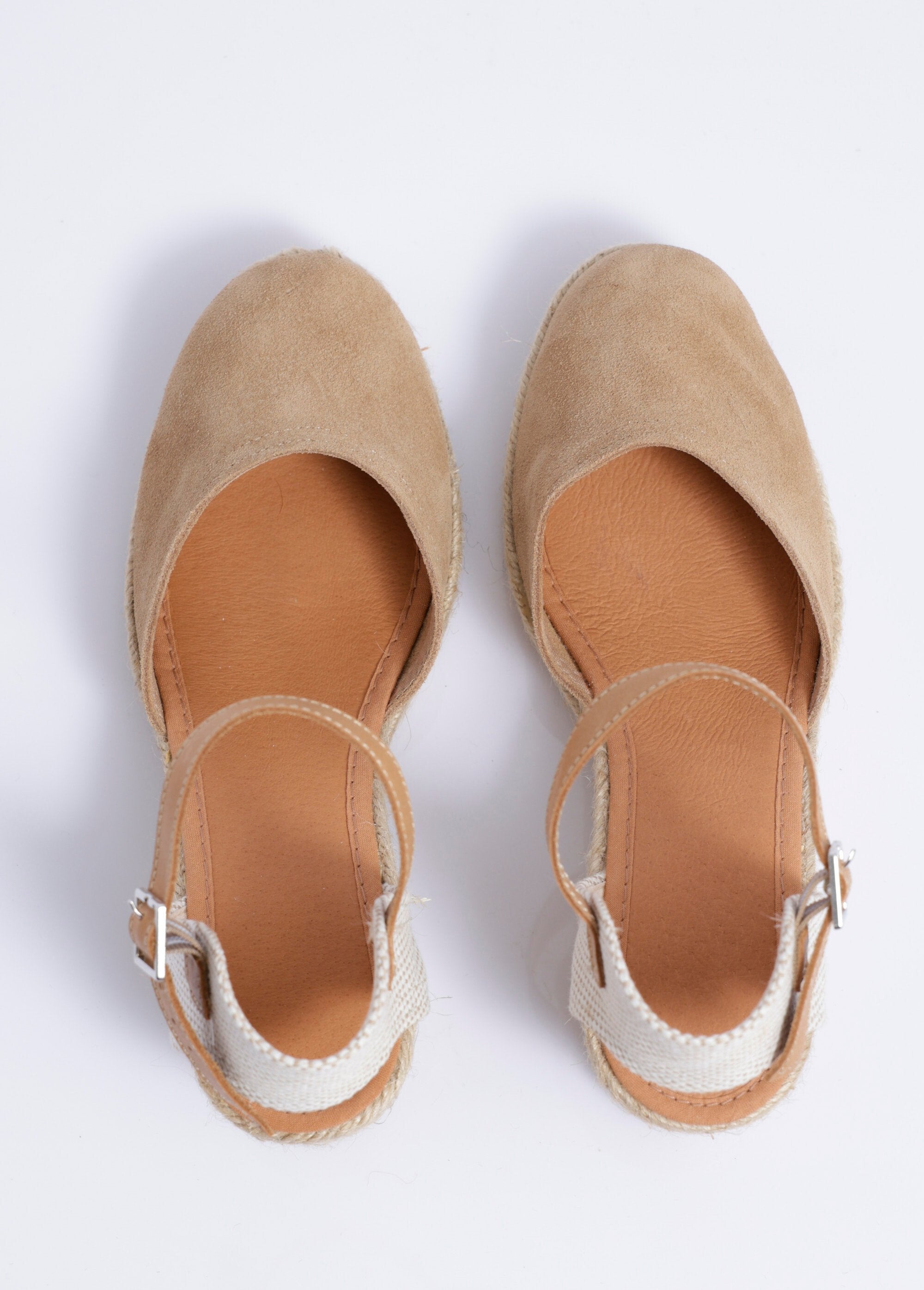 Leren_espadrilles_met_sleehak_en_touwzolen_Beige_OV1_slim