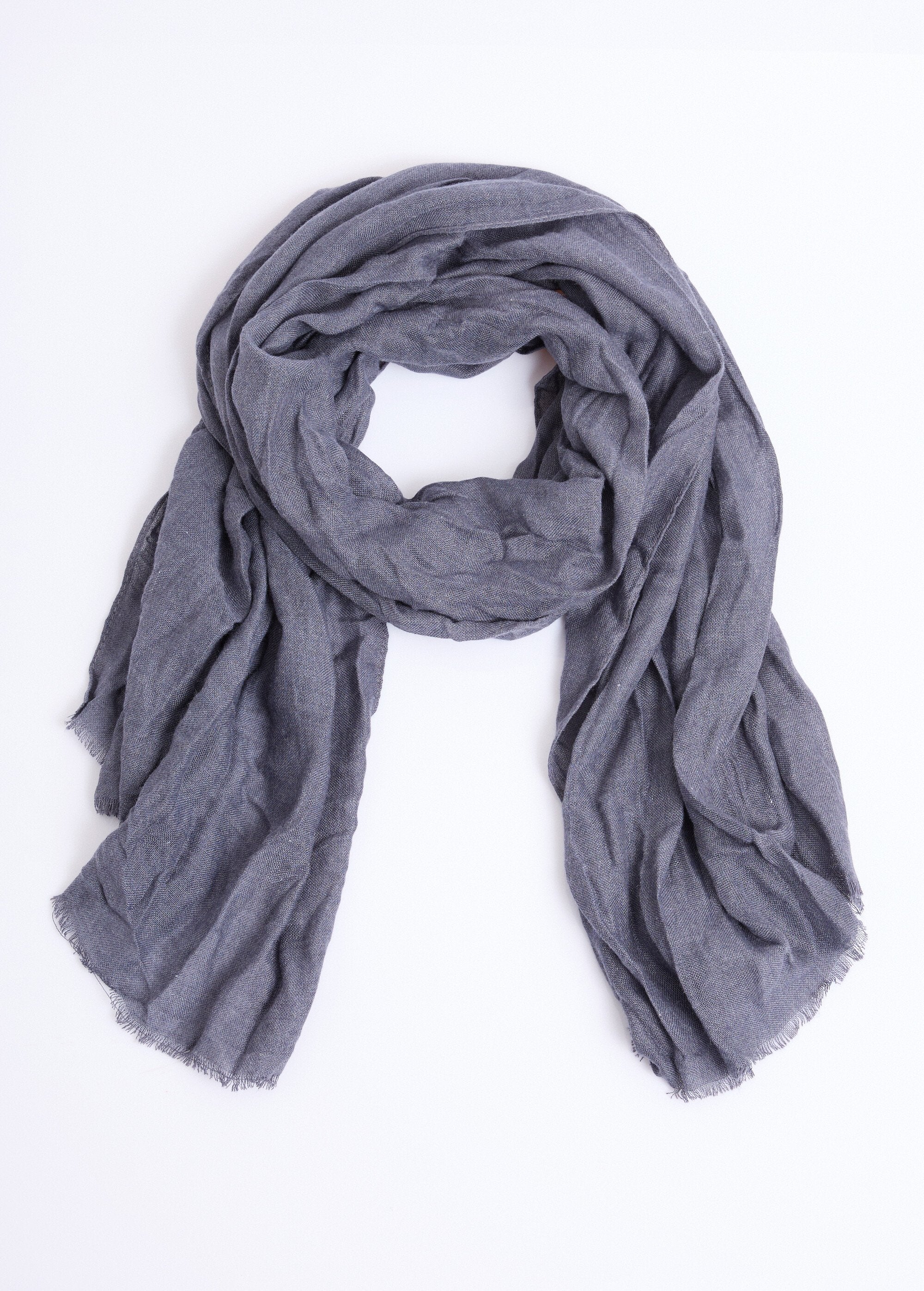 Foulard_type_chèche_avec_petites_franges_Bleu_DE1_slim