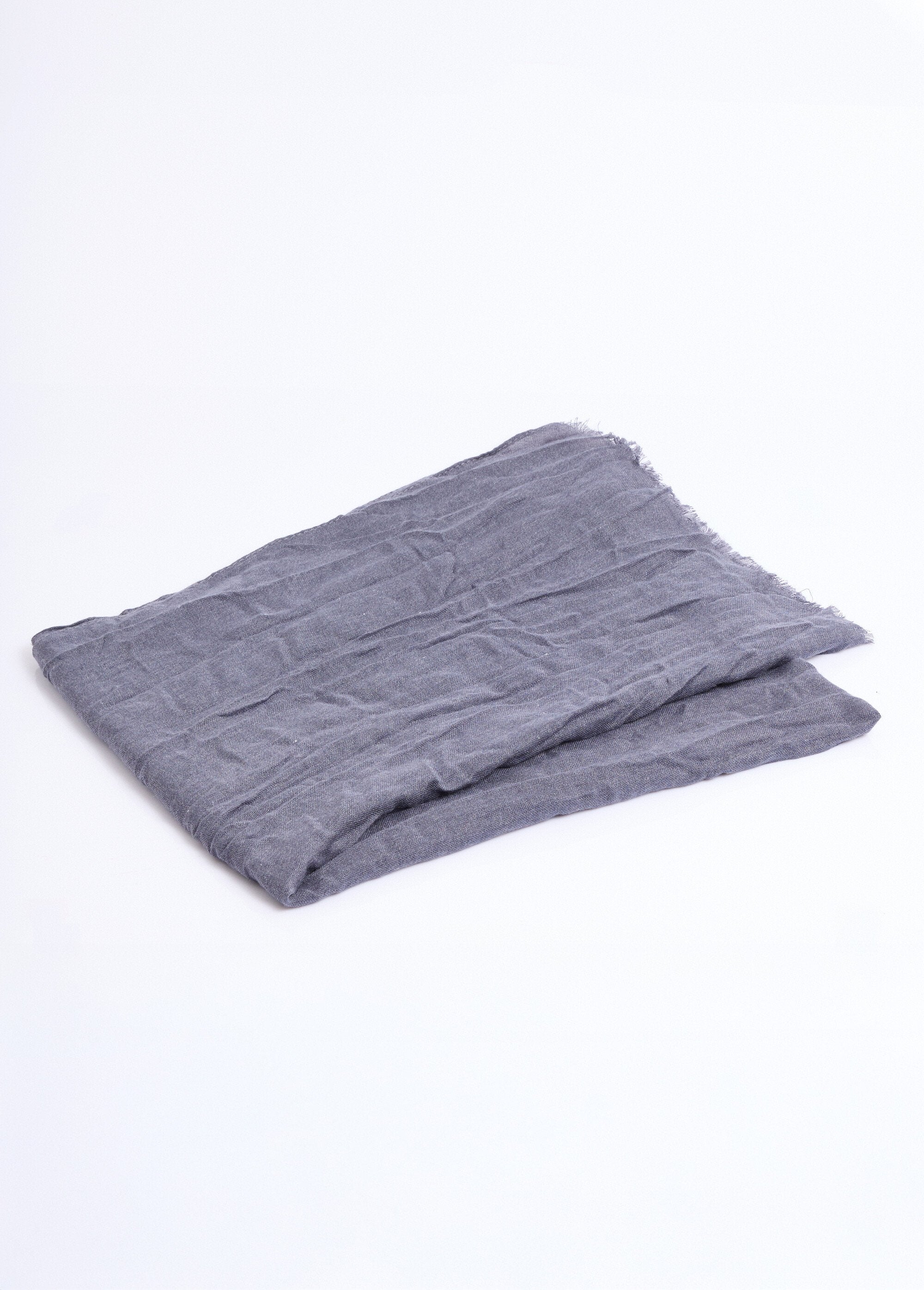 Foulard_type_chèche_avec_petites_franges_Bleu_DE2_slim