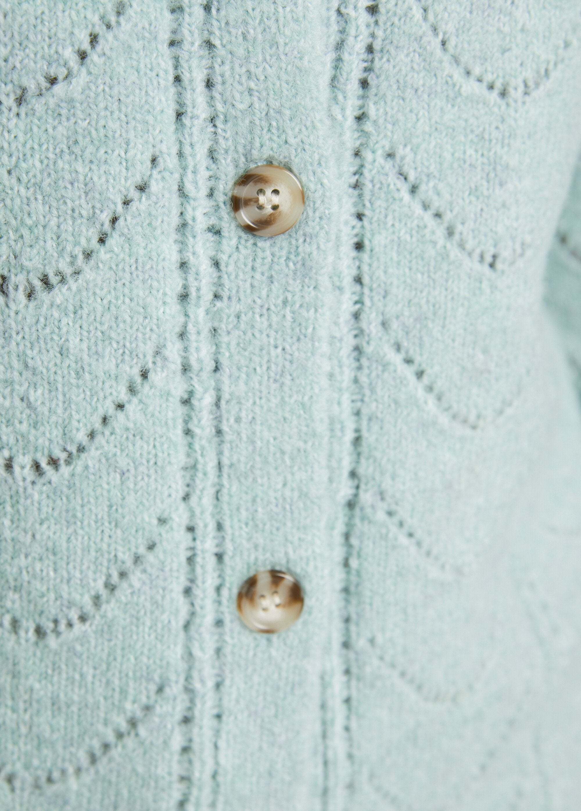 Cardigan_met_knopen_en_zoomdetails_en_ronde_hals_Aqua_DE3_slim