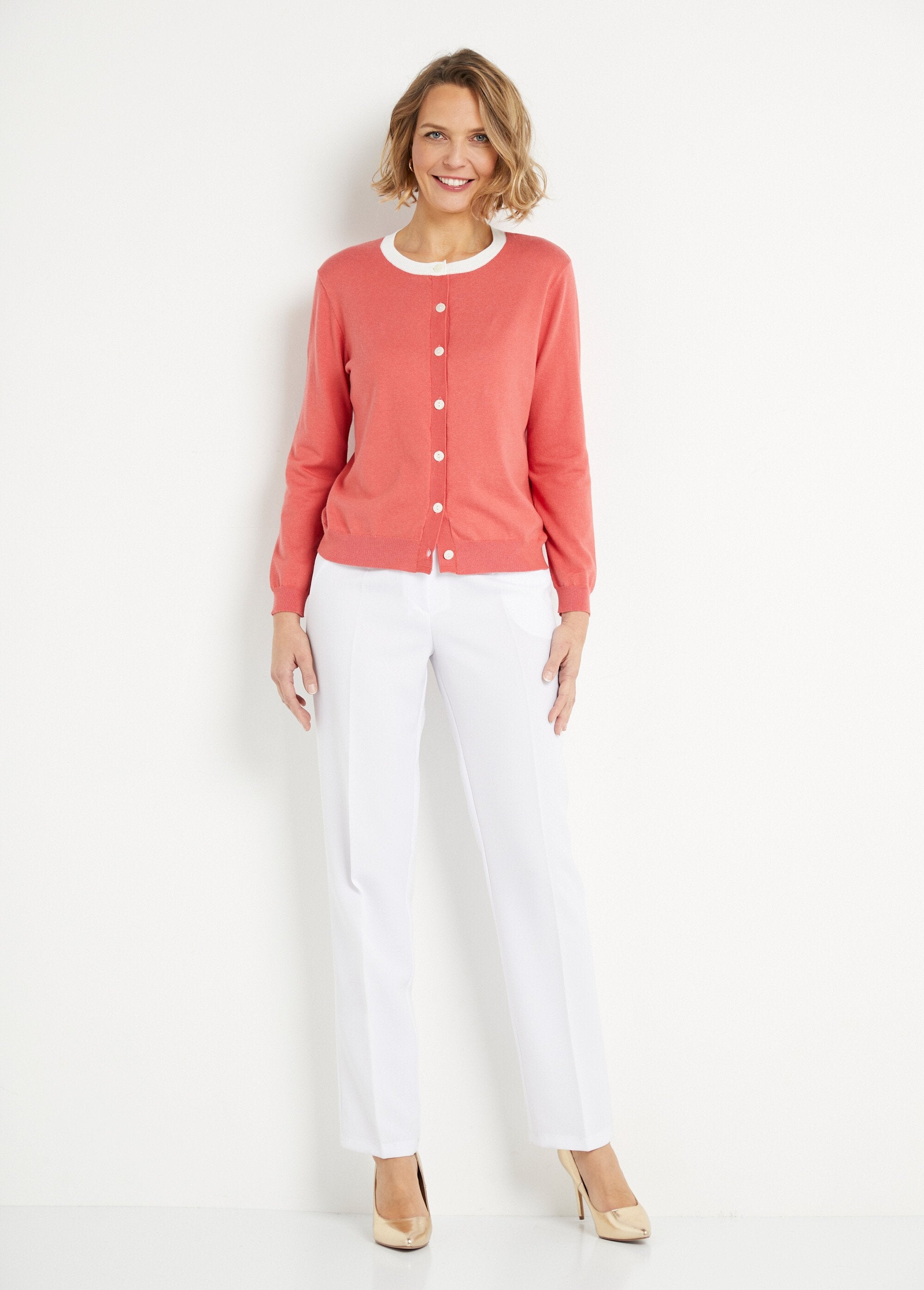 Gilet_cardigan_doux_col_rond_boutonné_Coquelicot_SF1_slim