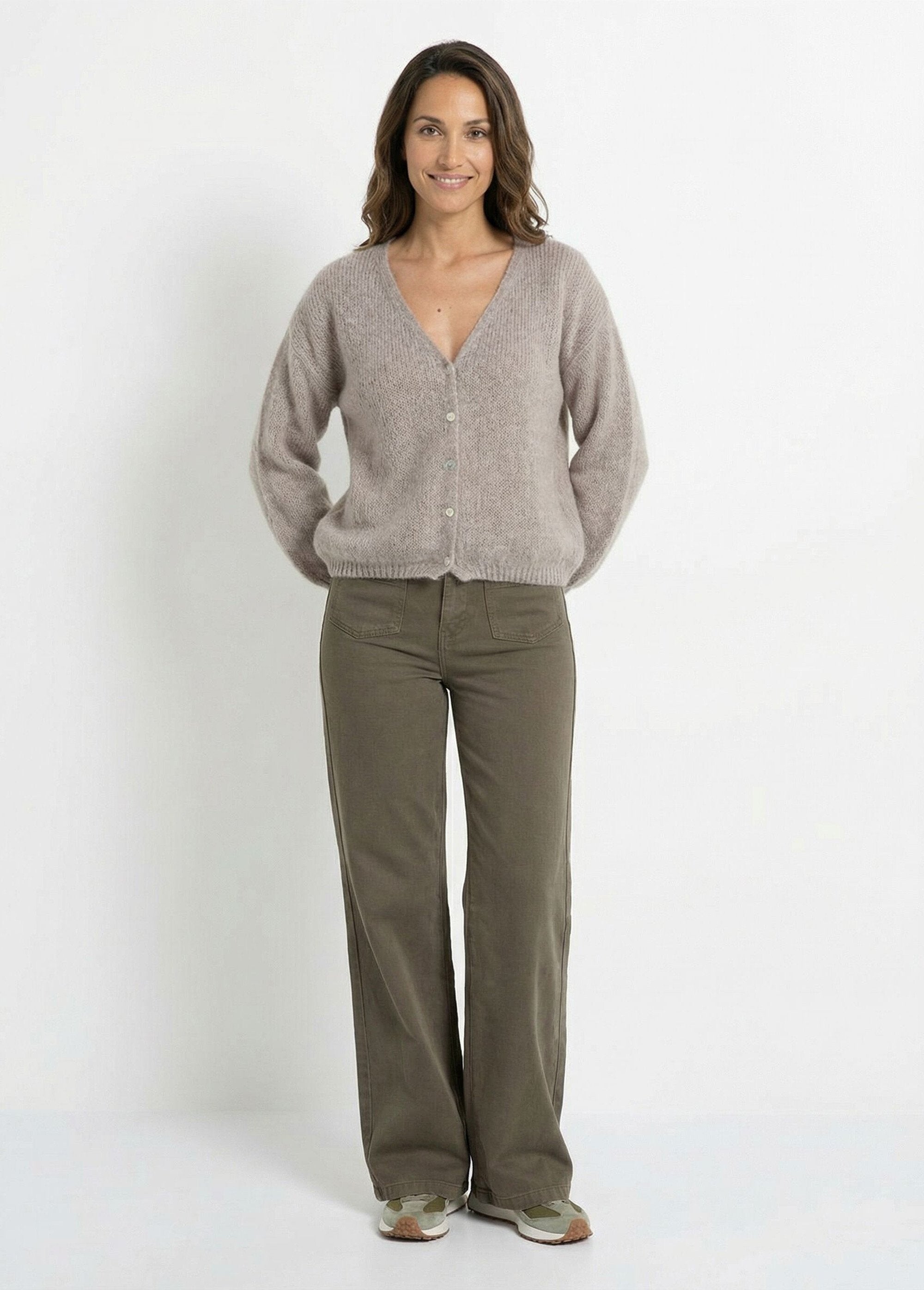 Warm_vest_van_mohair_met_V-hals_Taupe_SF1_slim