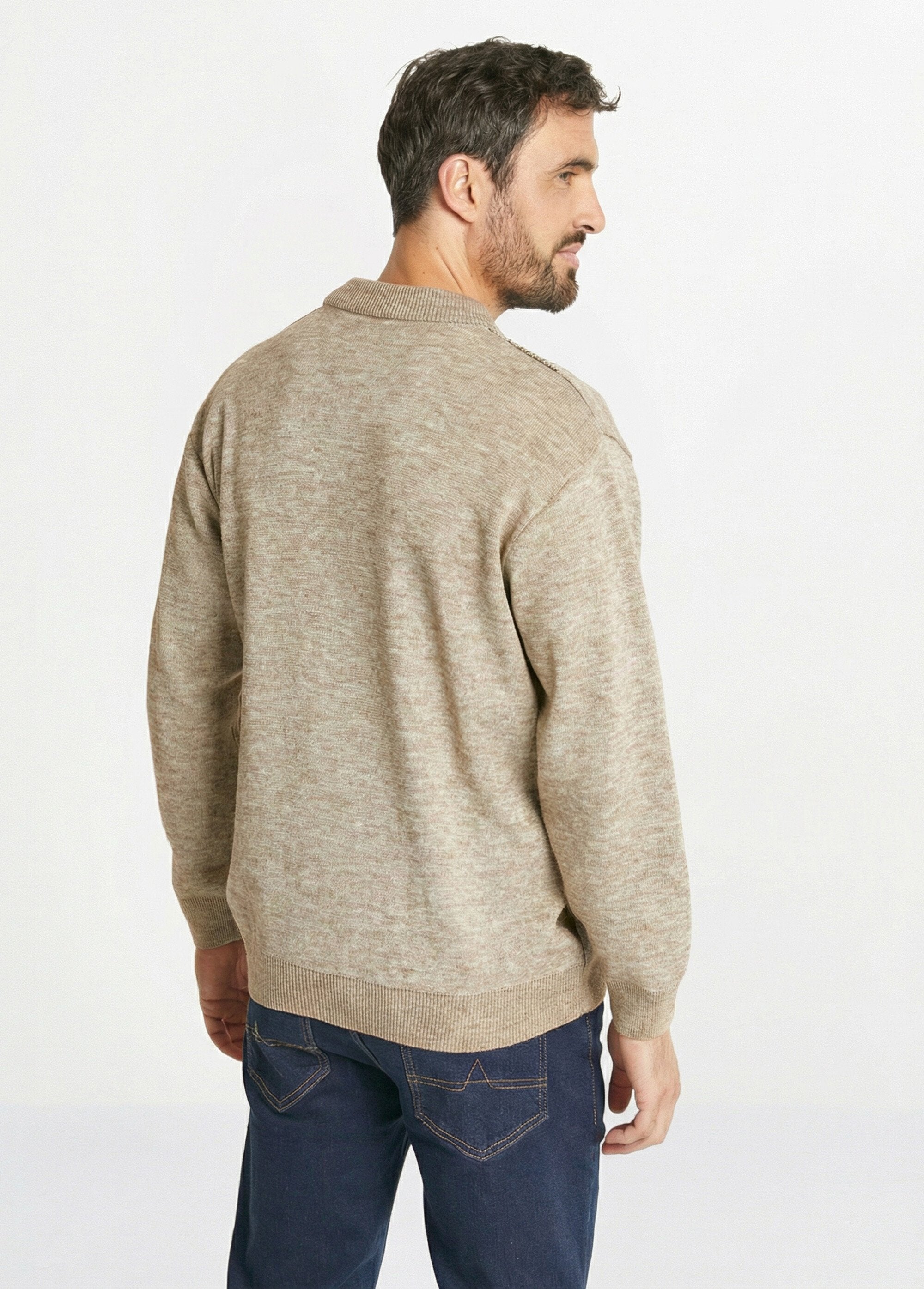 Wollen_vest_met_lange_mouwen_en_V-hals_met_knopen_Chine_beige_DO1_slim