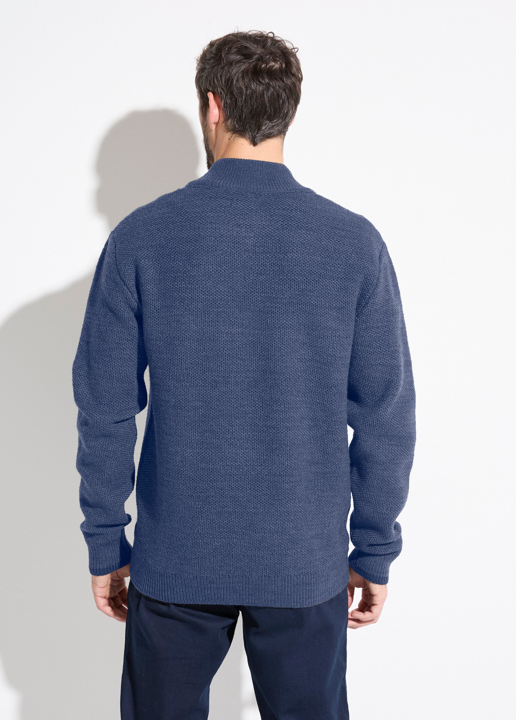 Vest_met_rits_en_opstaande_kraag_in_gevlekte_gebreide_wol_Bleu_DO1_slim