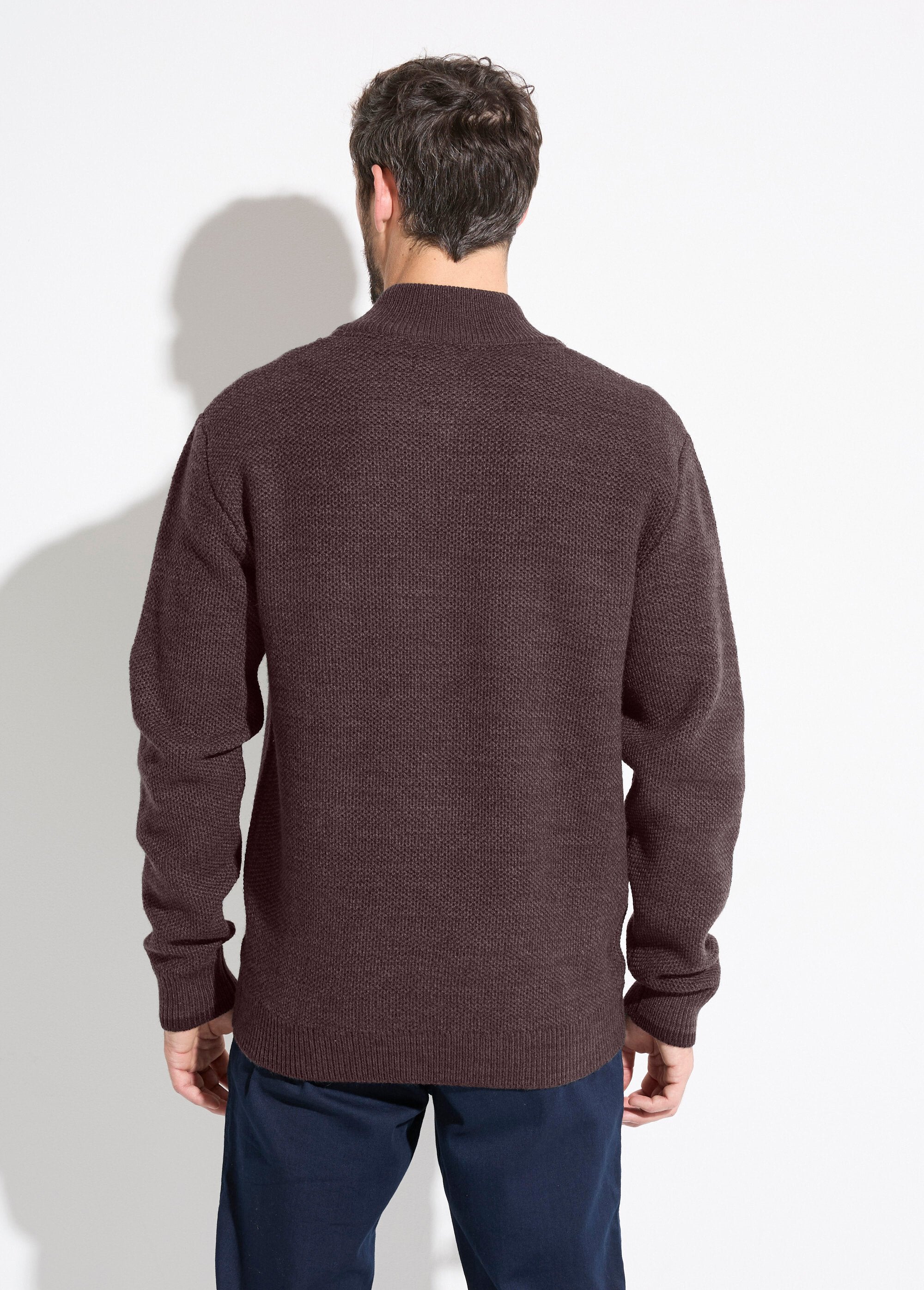 Vest_met_rits_en_opstaande_kraag_in_gevlekte_gebreide_wol_Marron_DO1_slim