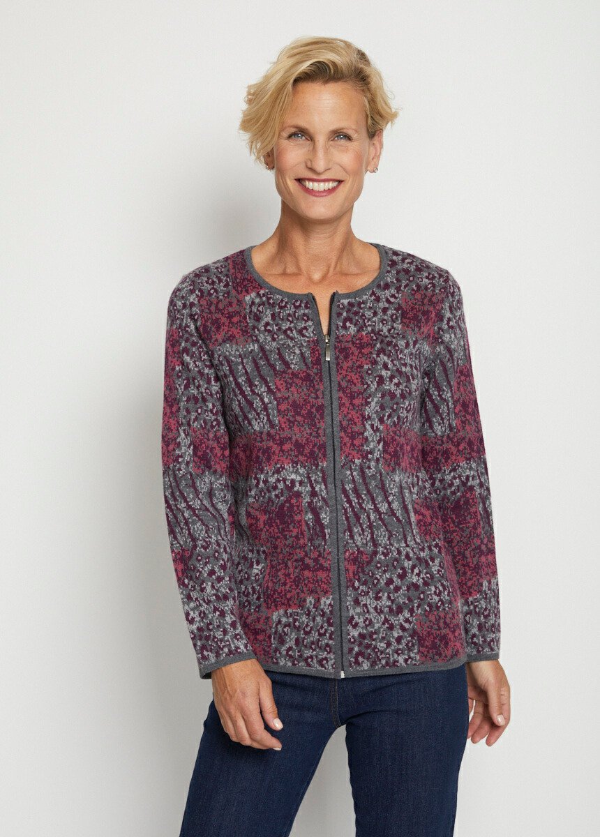 Cardigan_met_luipaardjacquard_en_rits_halflang_Grijze_en_zwarte_bessen_FA1_slim