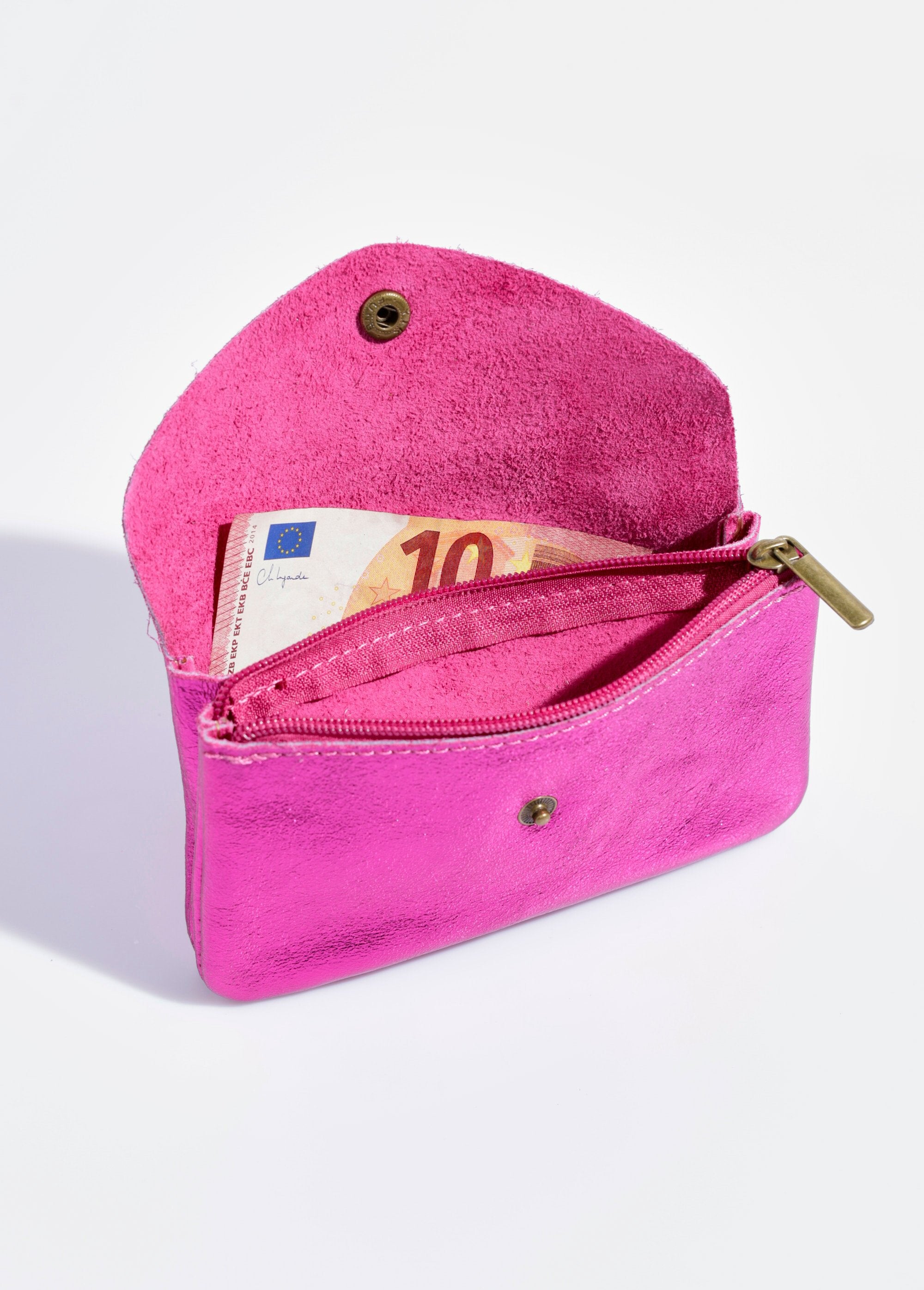 Grand_porte-monnaie_en_cuir_brillant_Magenta_DE2_slim