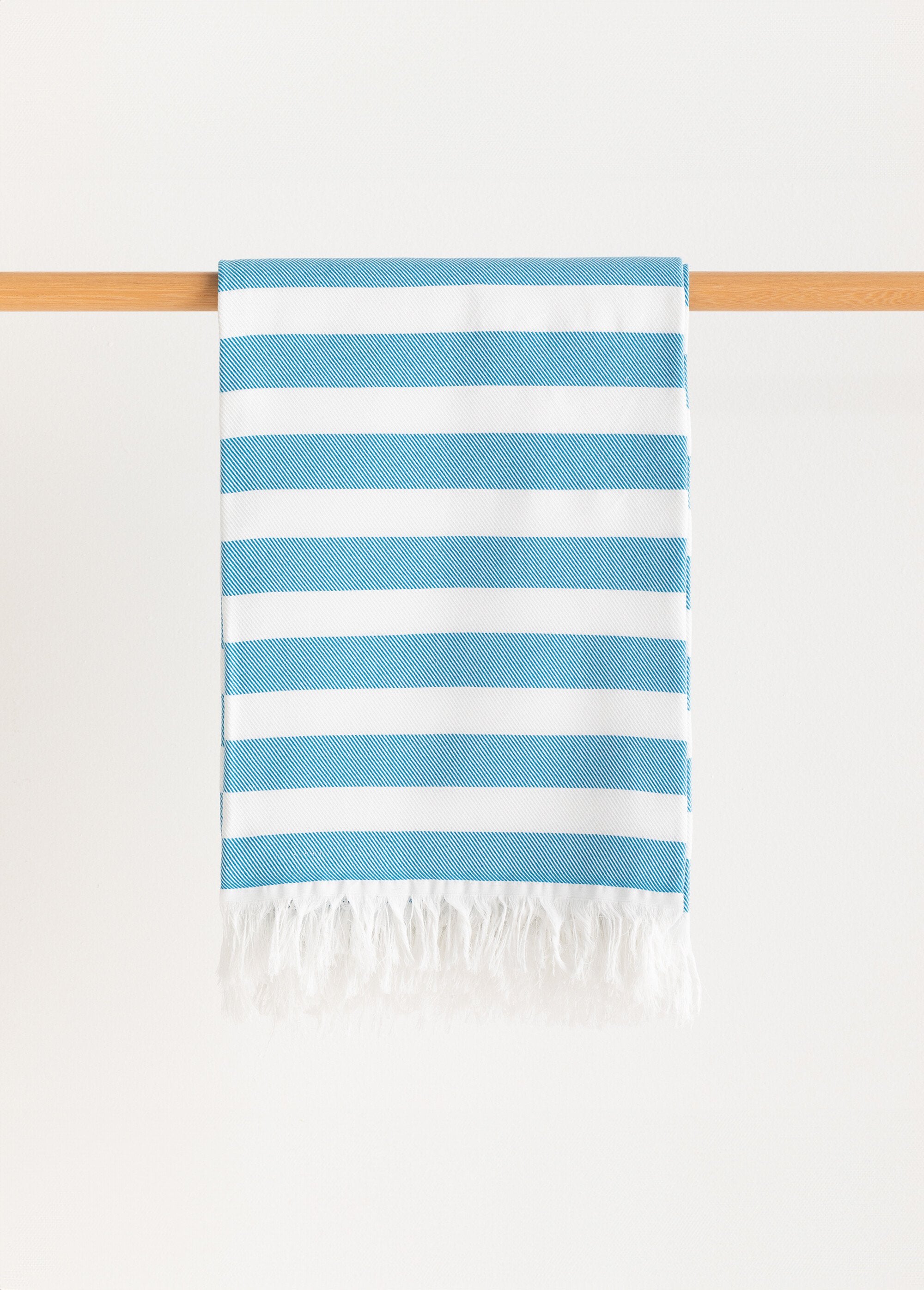Grote_gestreepte_katoenen_strandfouta_Raye_turquoise_DE2_slim