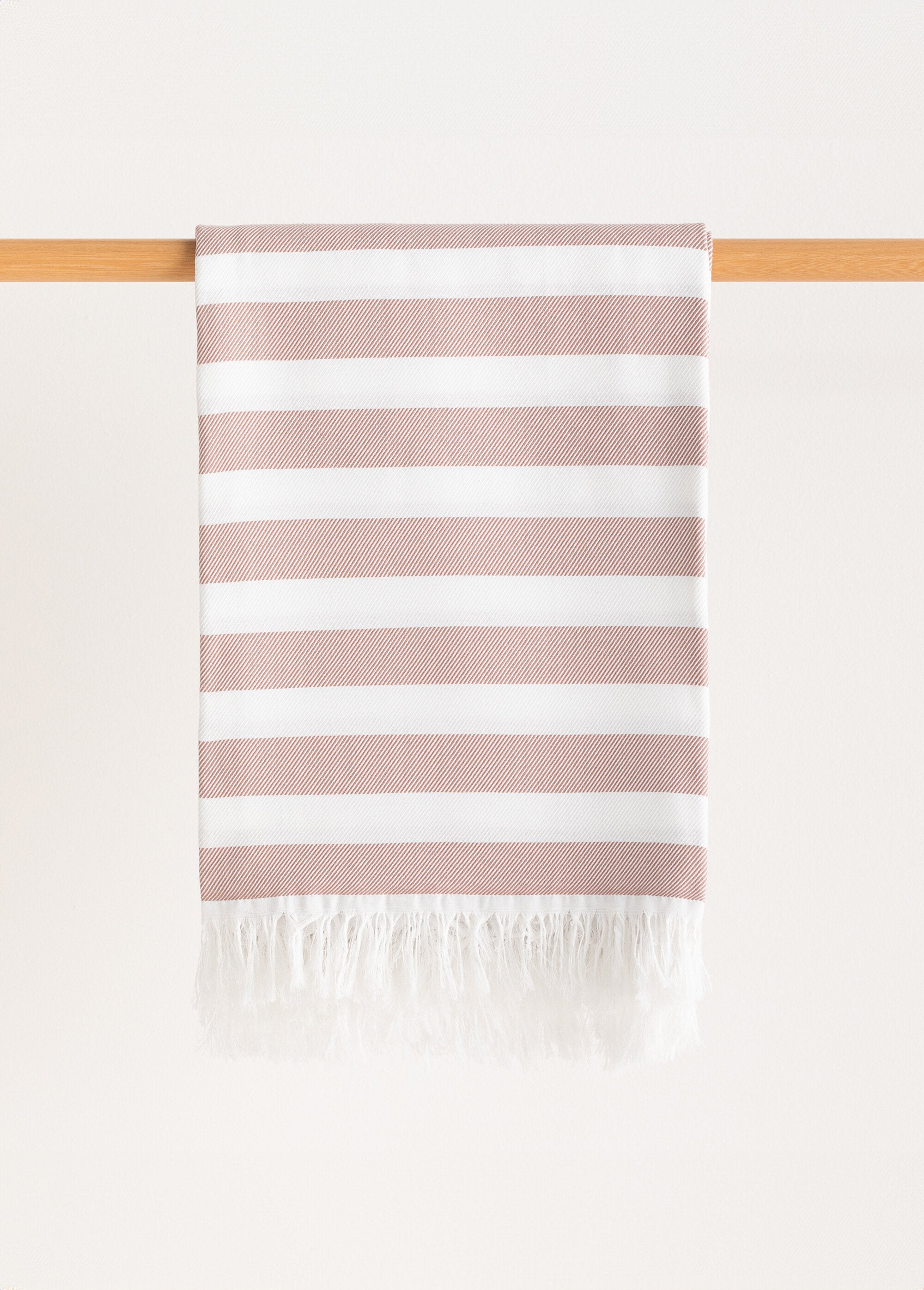Grote_gestreepte_katoenen_strandfouta_Raye_marron_DE2_slim