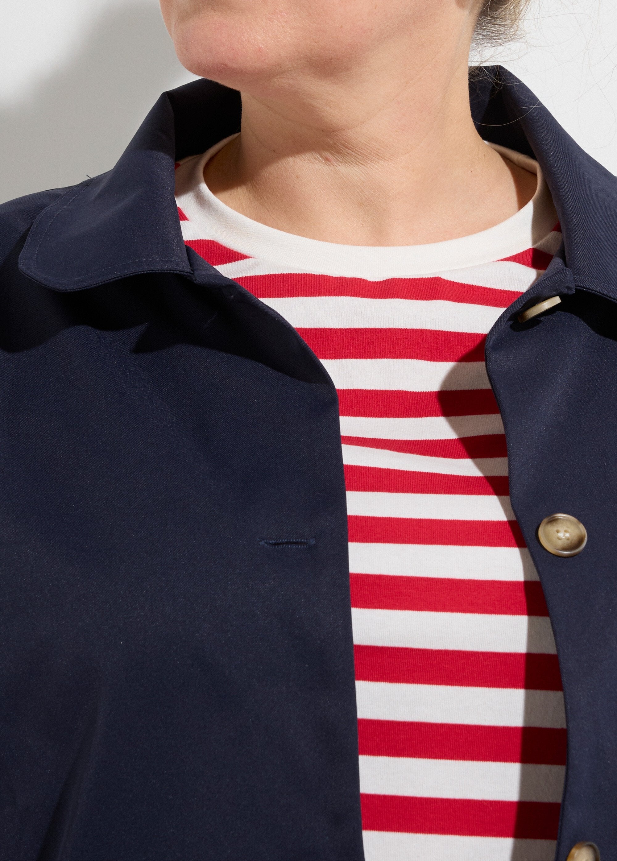 Kort_katoenen_jack,_Peter_Pan-kraag_Marine_DE1_curvy