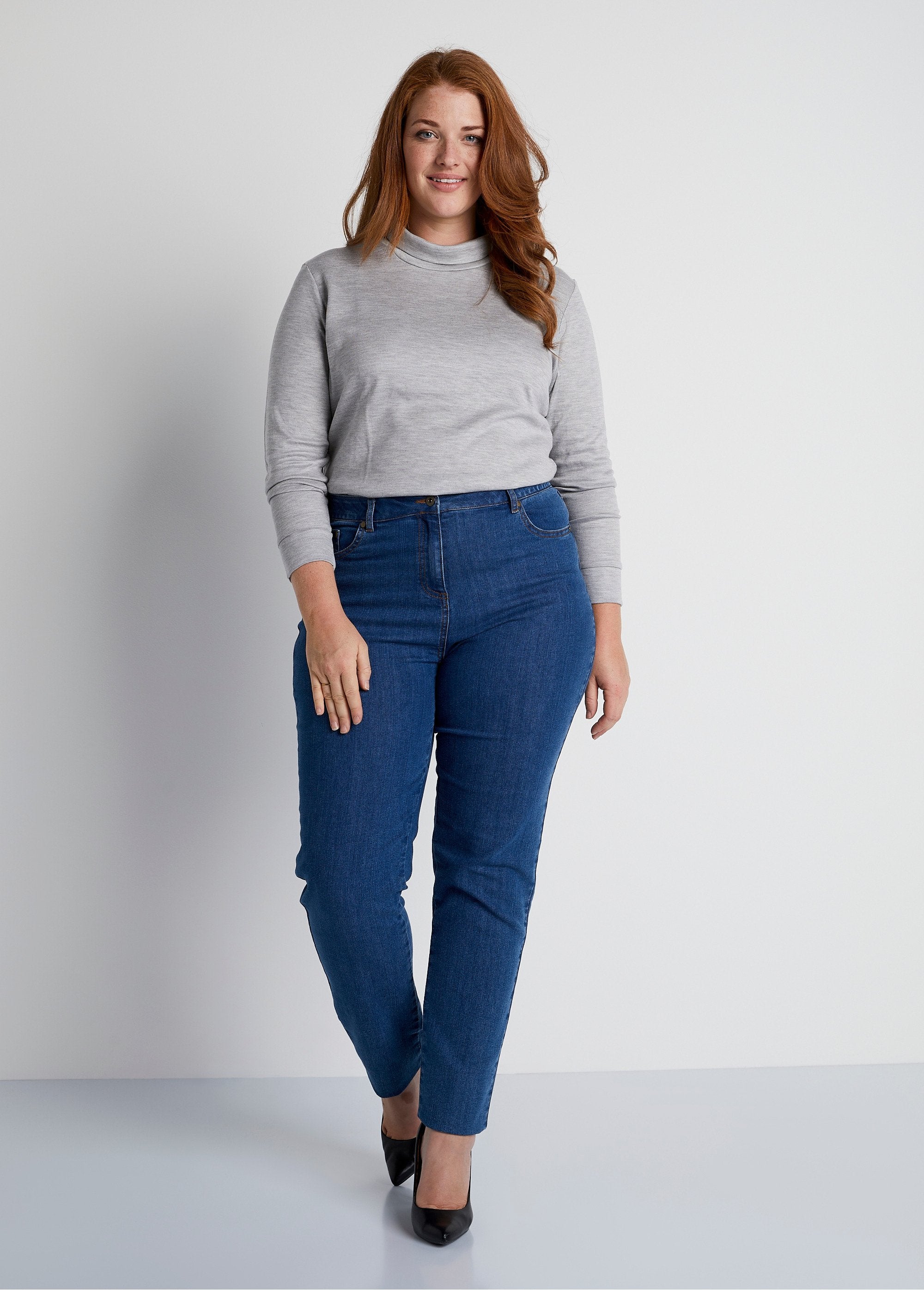 5-pocket_stretch_katoenen_jeans_met_tailleband_BLAUW_SF1_curvy