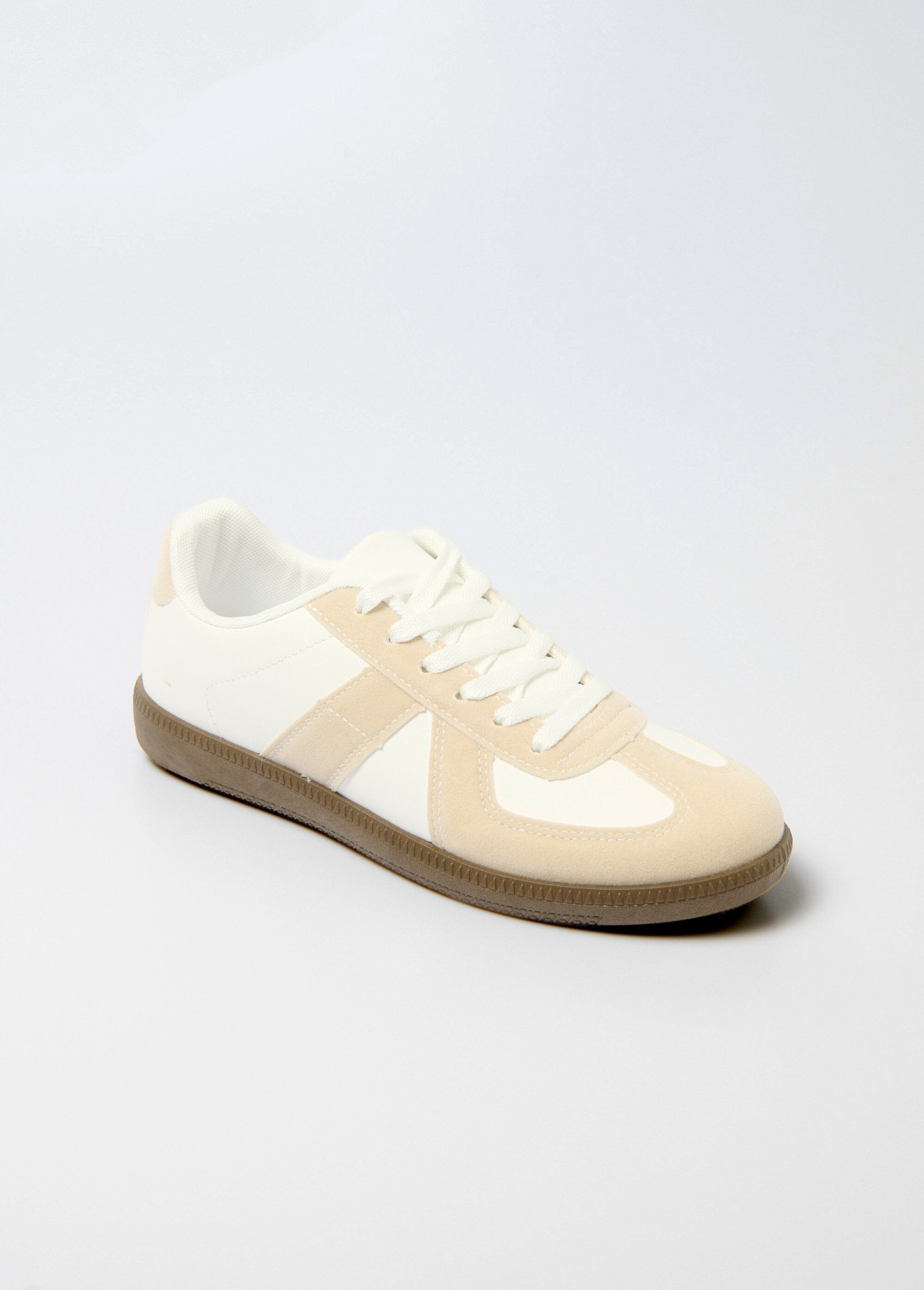 Tweekleurige_sportschoenen_met_suède-effect_details_Blanc_FA1_slim