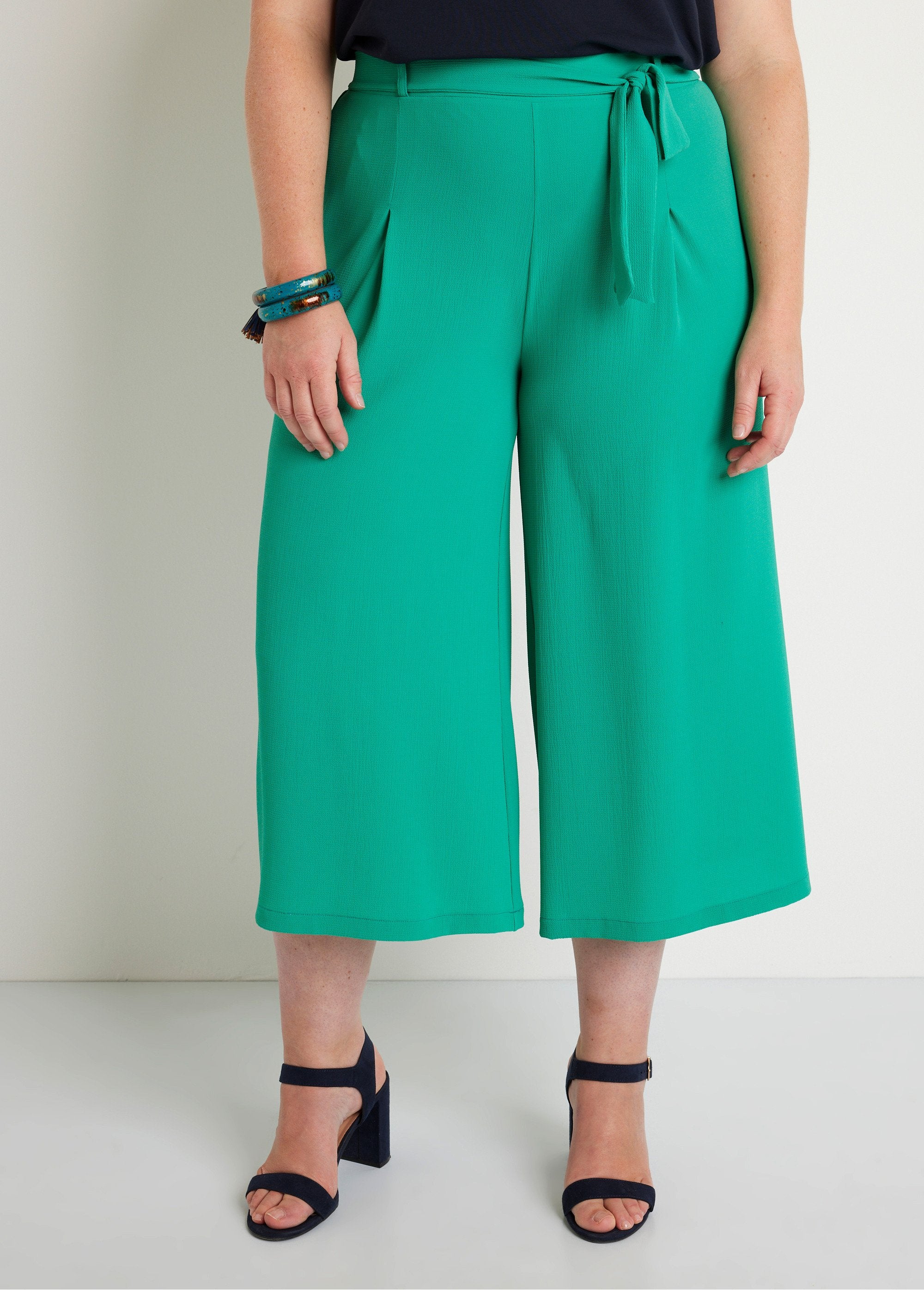 Lange_broek_met_elastische_tailleband_Effen_groen_FA1_curvy