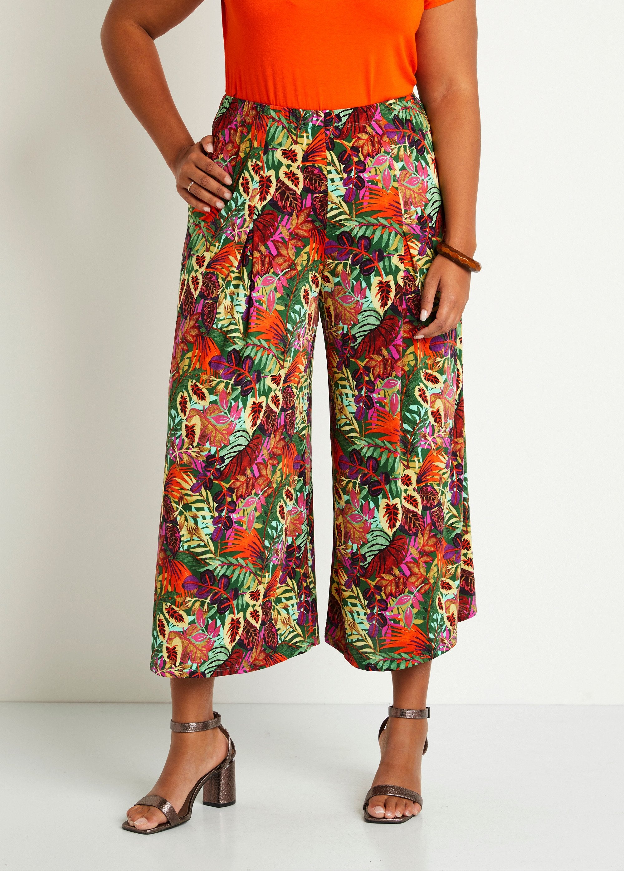 Culottes_met_volledige_elastische_tailleband_Veelkleurig_FA1_curvy