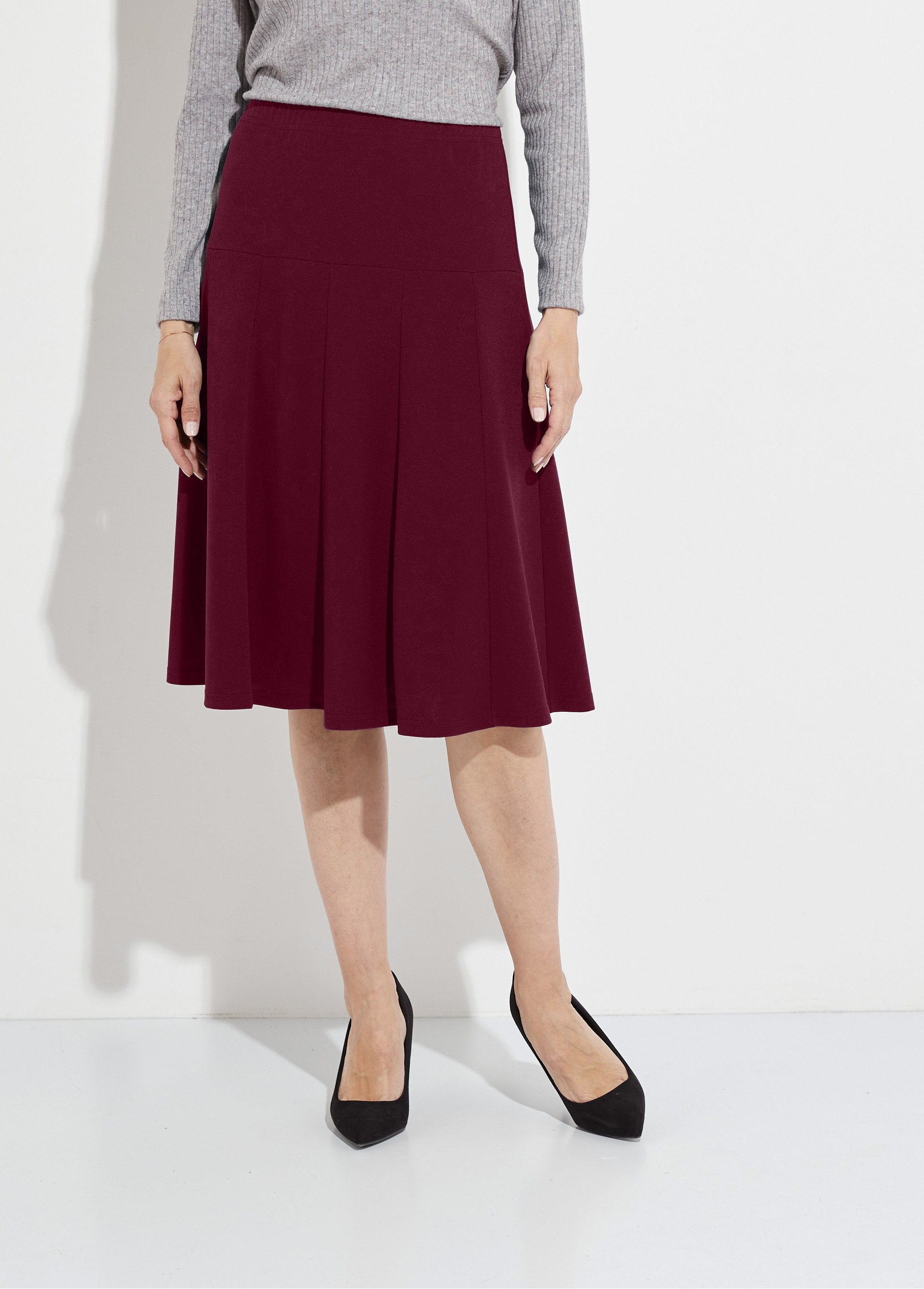 Effen_uitlopende_rok_halverwege_de_lengte_met_elastische_tailleband_Bordeaux_FA1_slim