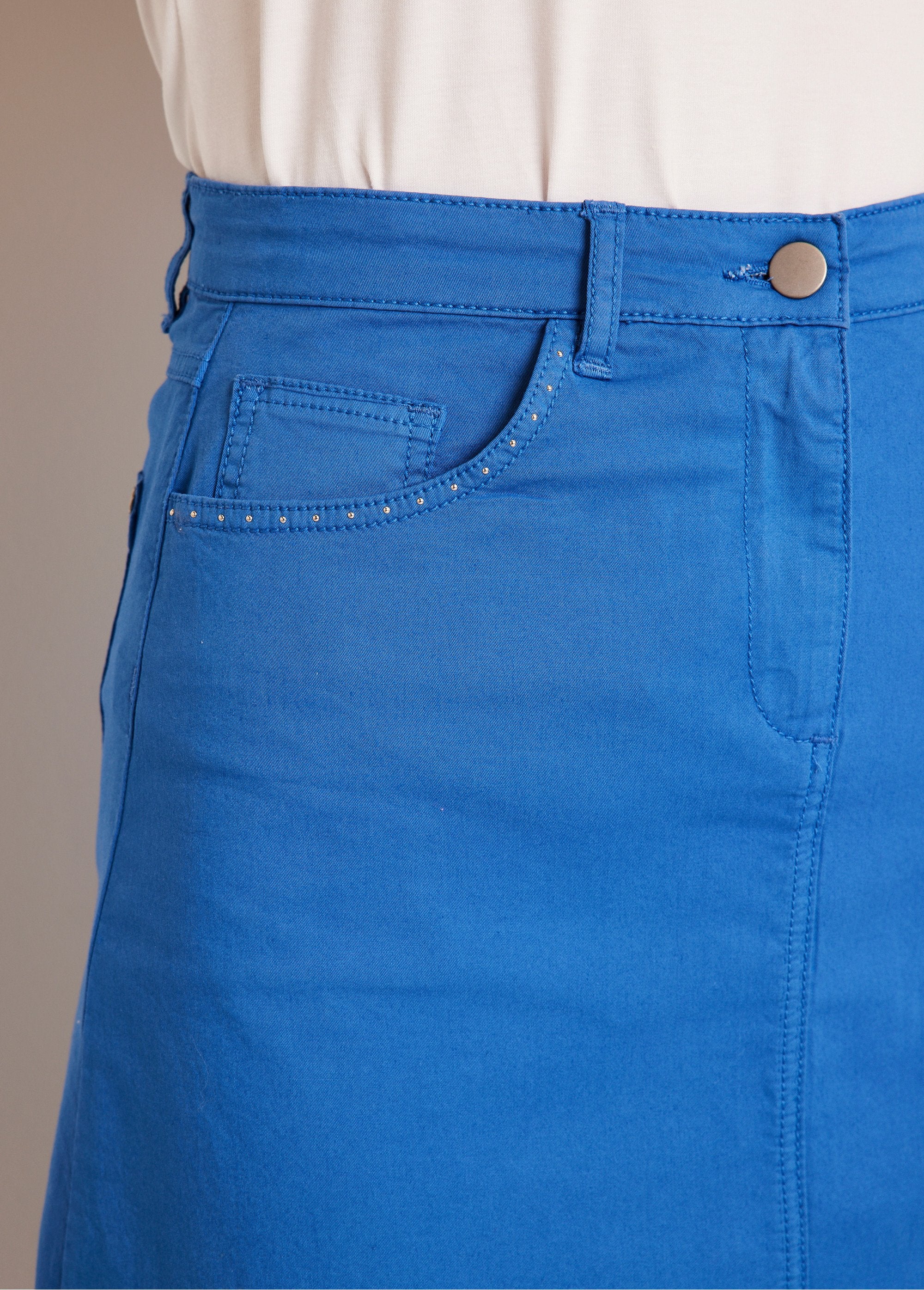 5-pocket_midi-lengte_trapeze_rok_Hard_blauw_DE1_slim