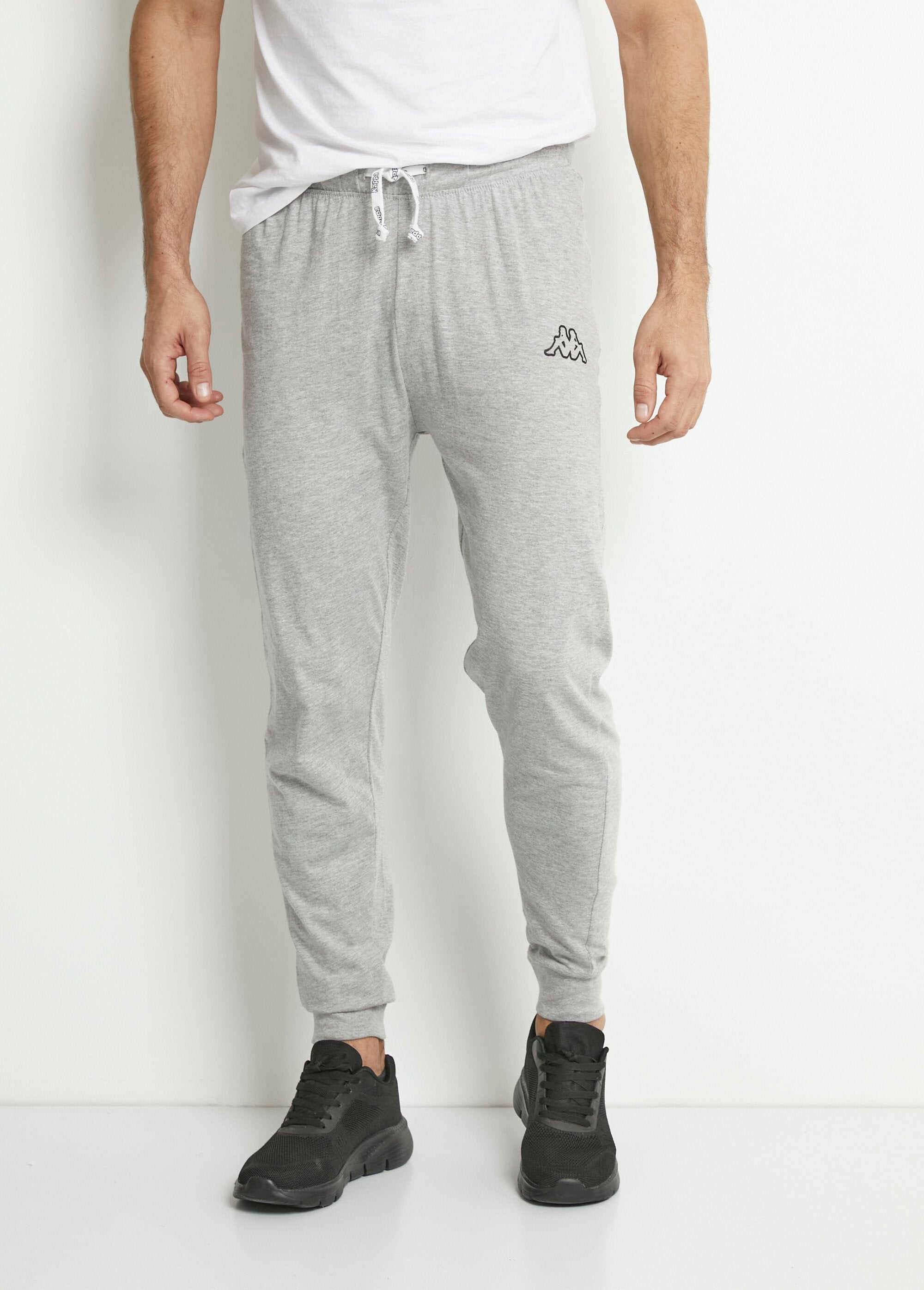 Strak_zittende_joggingbroek_Gris_FA1_slim