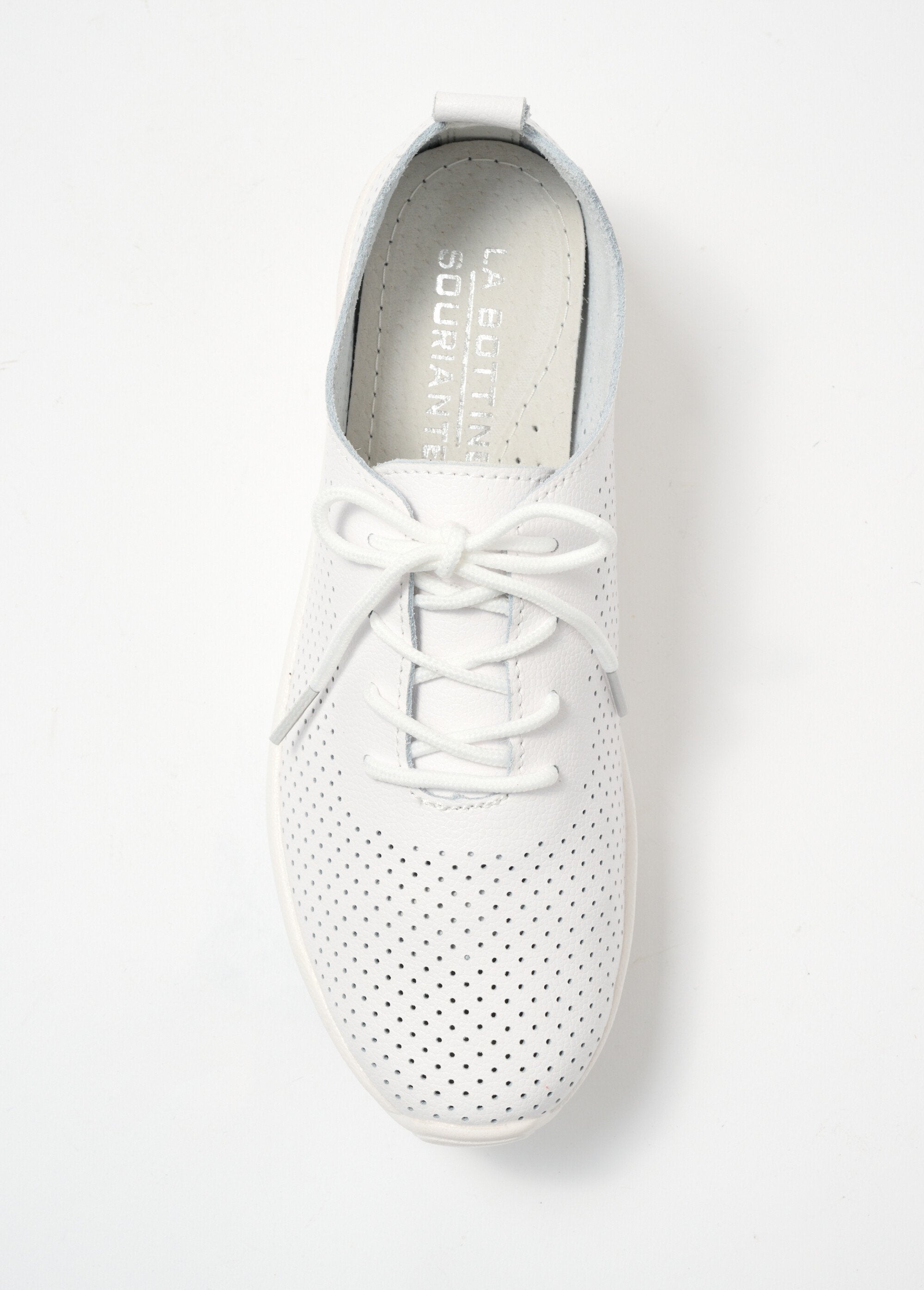 Geperforeerde_leren_trainer_Blanc_OV1_slim