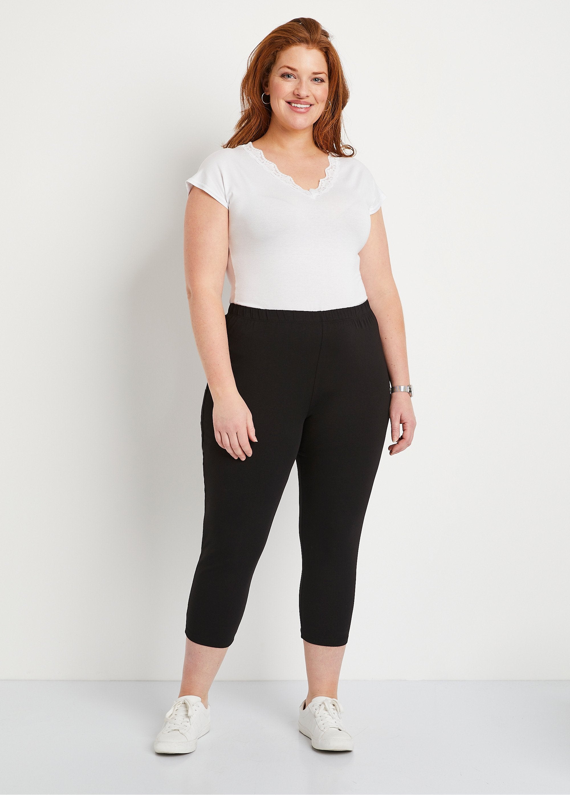 Korte_katoenen_legging_met_elastische_tailleband_ZWART_SF1_curvy