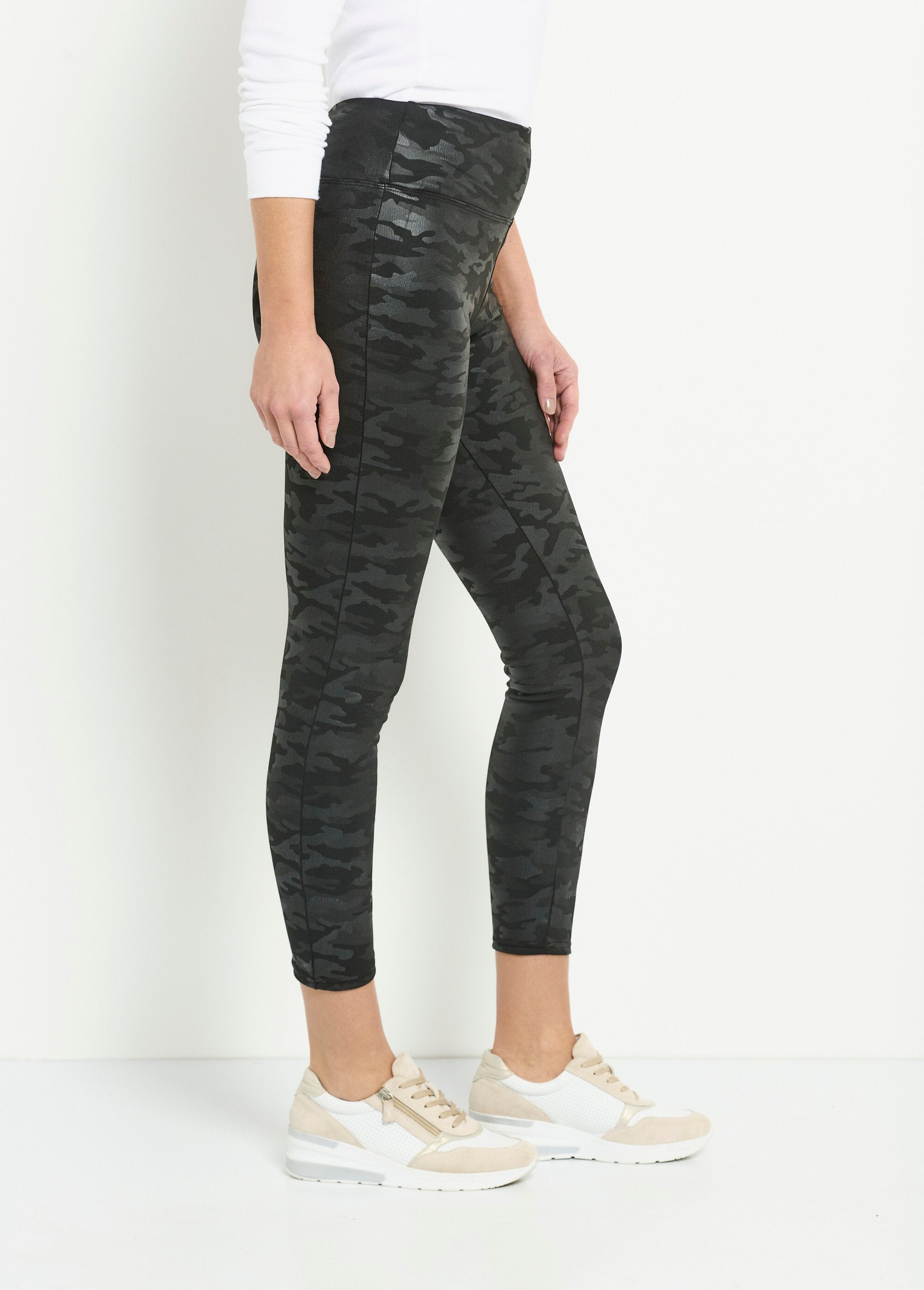 Sportleggings_met_camouflageprint_Noir_DR1_slim